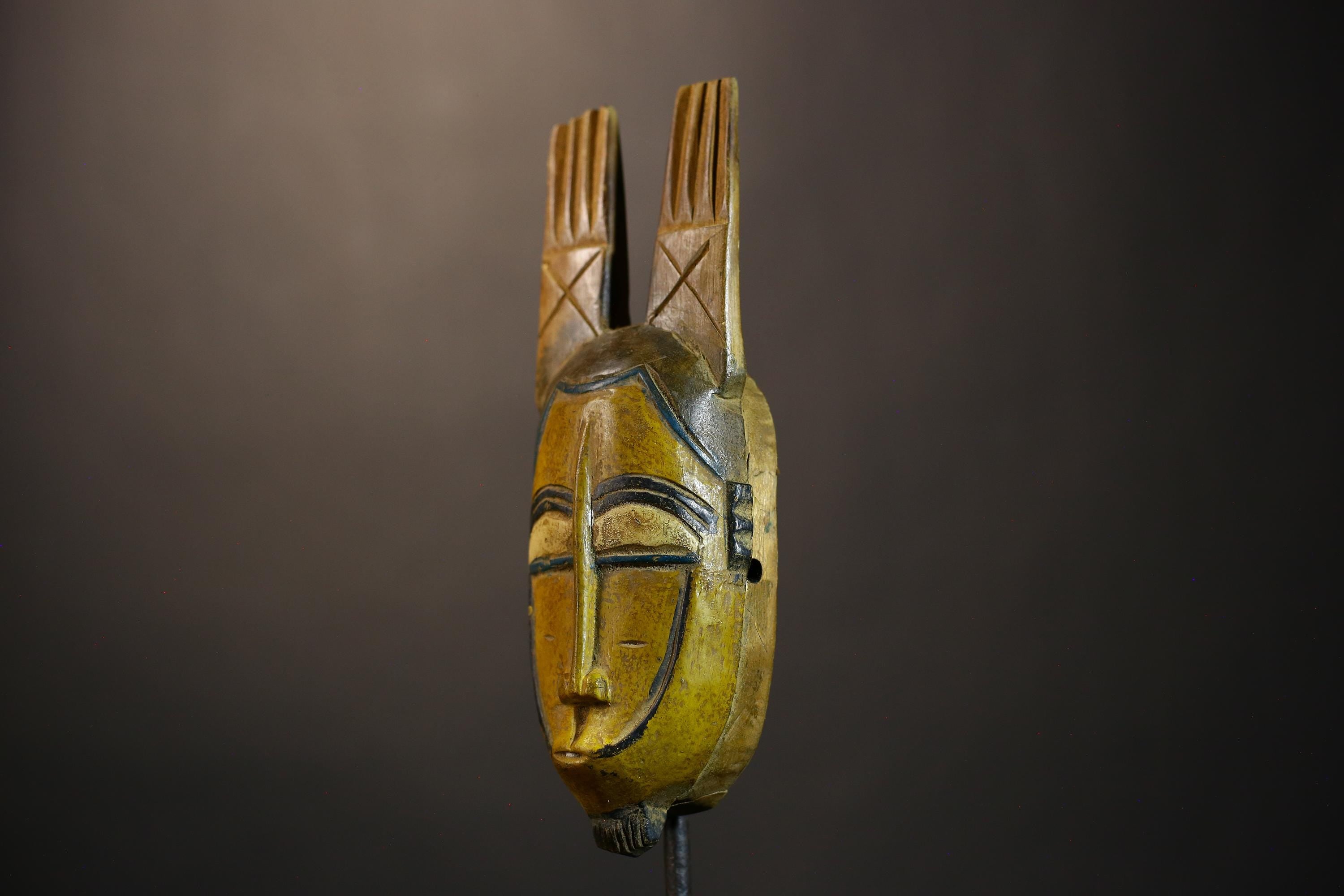 African Figure | Wooden Carved Guro Art | Antique Tribal Mask Decor | Unique Decorative Piece | Ethnic Wall Accent | Cultural Art Piece-9209