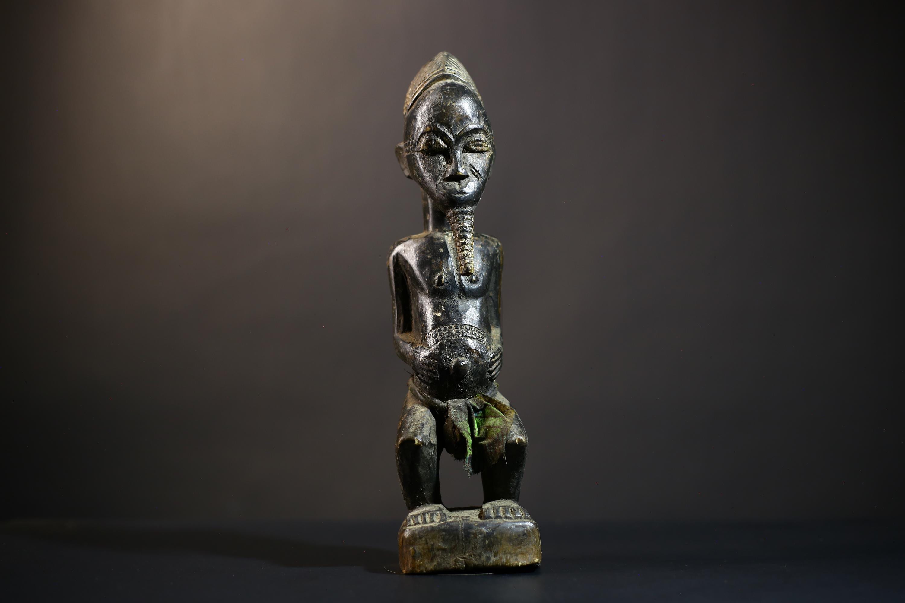 African Baule Asia Usu Figure | Elegant Ethnographic Art | Baoulé Sculpture | Unique Cultural Home Decor | Collectible Art Piece-G4753