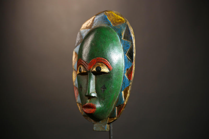 Hand-Carved Guro African Face Mask | Wooden Wall Art | Vintage Tribal Decor | Unique Cultural Accent Piece for Home-G4935