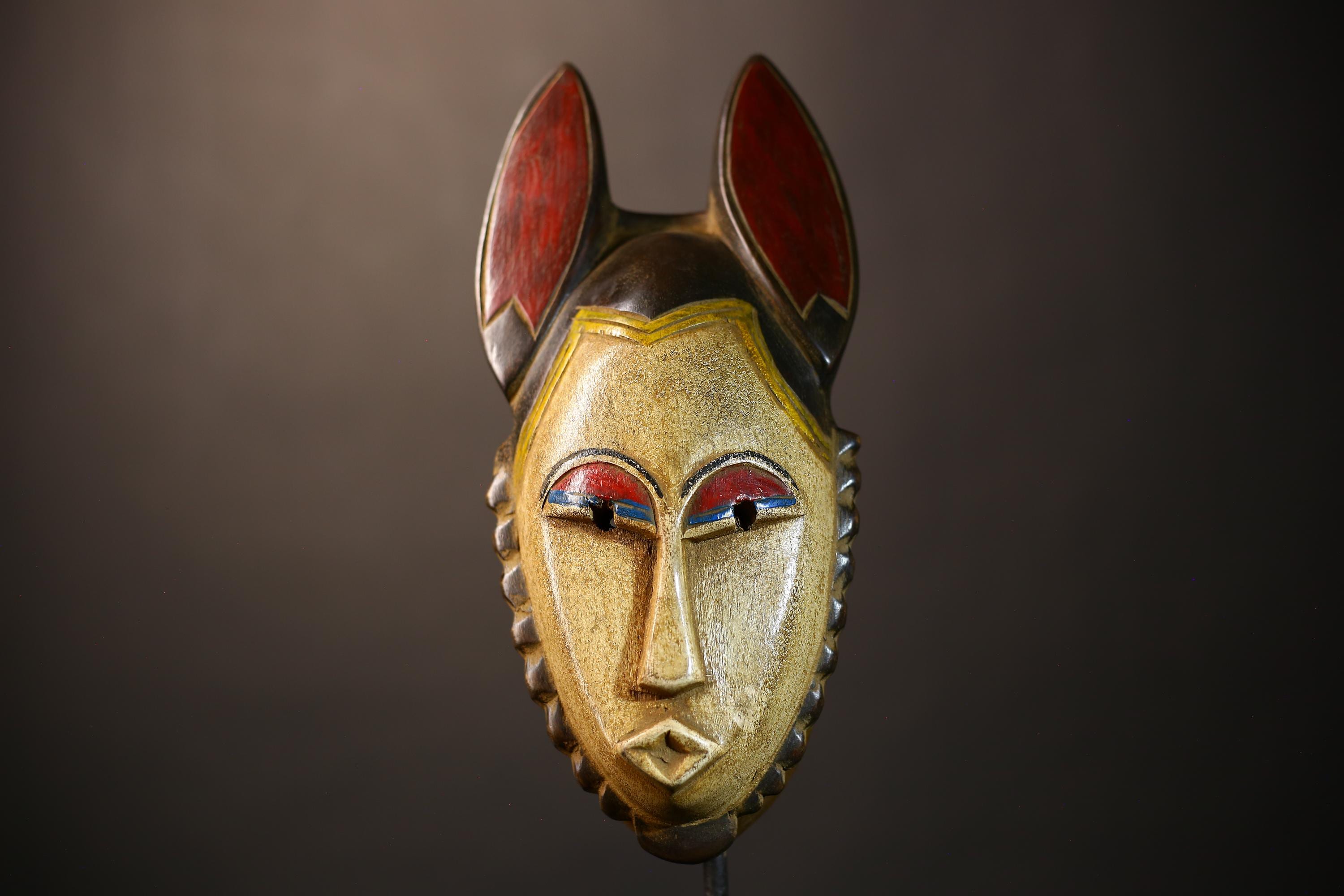 African Vintage Guro Mask | Handcrafted Tribal Art | Unique Wall Decor Piece | Ethnic Wall Hanging for Cultural Spaces-G5067