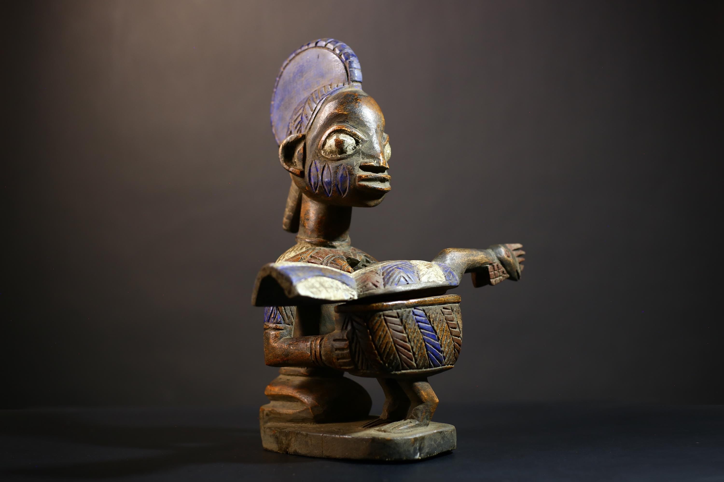African Vintage Carved Wood Figure | Antique Traditional Art | Elegant Lady with Dish | Unique Home Decor | Collectible Sculpture-G4992