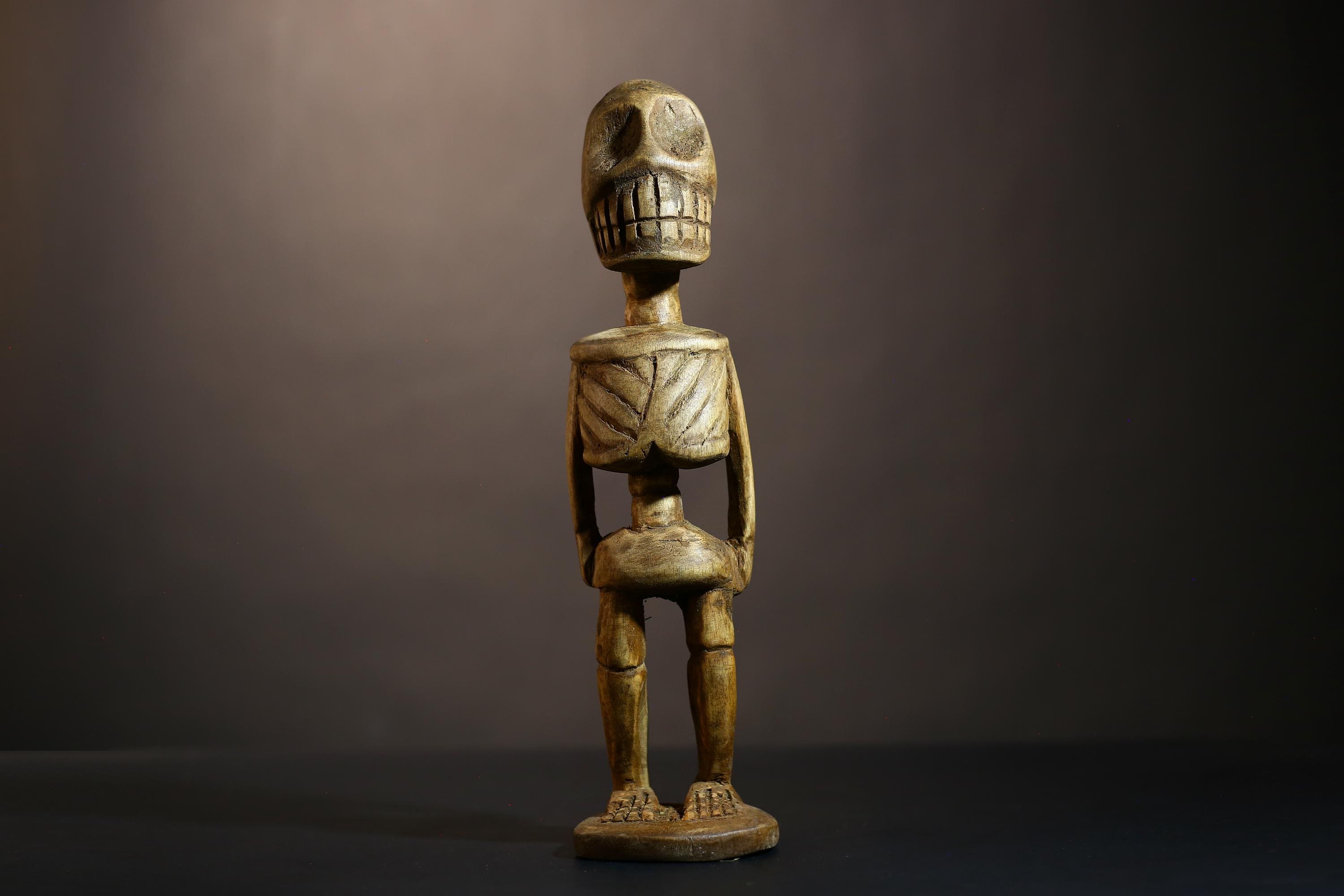 African Skeleton Figurine Carved Wood Tribal Statue Bone-Inspired Primitive Art Decor Vintage African Sculpture Home Display-G5109