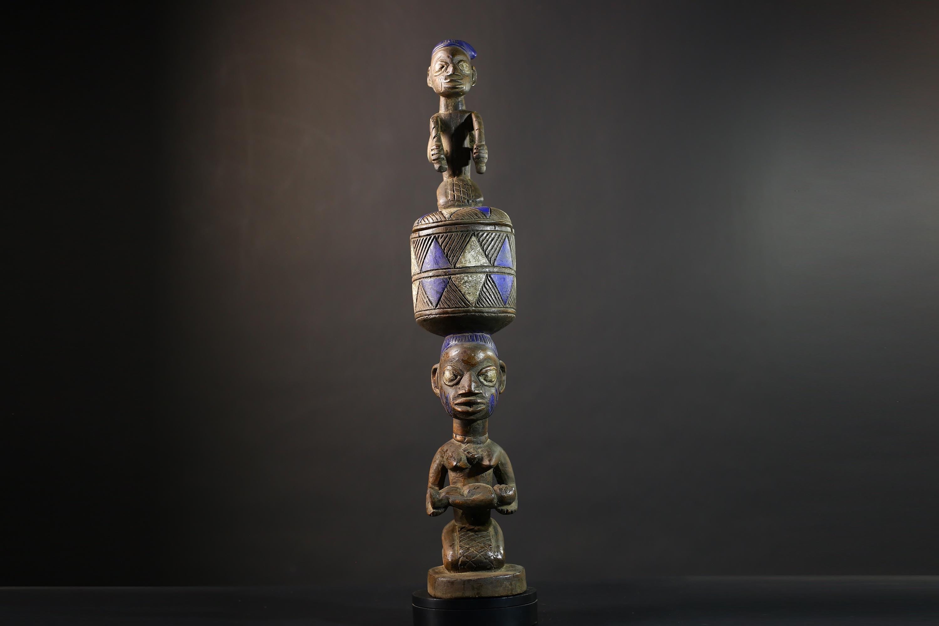 African Vintage Antique Art Figure | Olumeye Kneeling Female Statue | Cultural Decor | Unique Handcrafted Sculpture | Ethnic Beauty-G5150