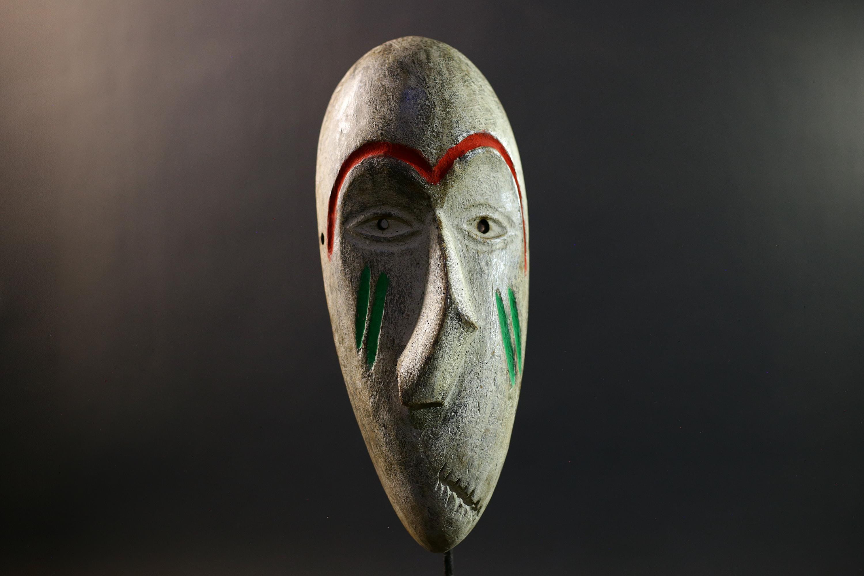 African Dan Kran Mask, Ivory Coast Tribal Wall Art, Hand-Carved Kaolin Wood Sculpture, Primitive Ethnic Home Decor-G5330