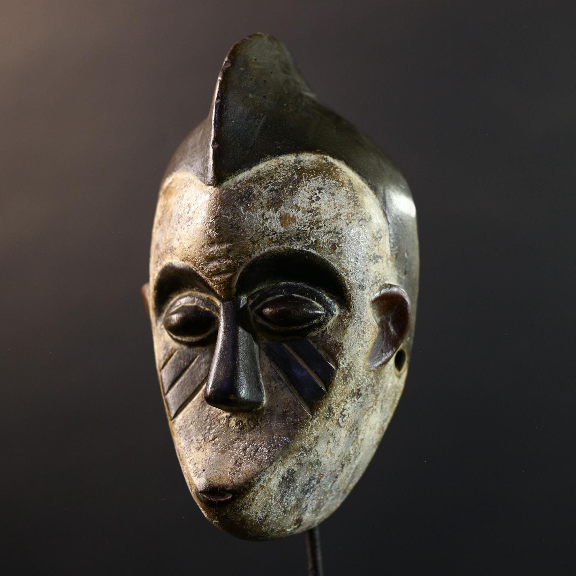 Africa Punu Mask, Tribal Wood Wall Decor, Hand-Carved Vintage Ethnic Art, Gabon Rustic Folk Sculpture, Cultural Home Wall Hanging Mask-G5342