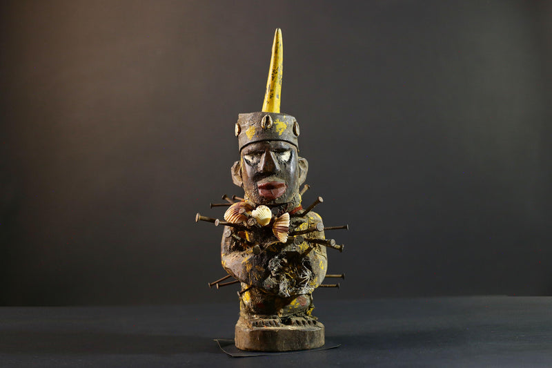 African Nkisi Nkondi power statue nailed fetish figure Congo tribal protector carved wood yellow shell charm justice ritual art decor-G5370