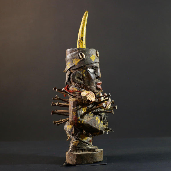 African Nkisi Nkondi power statue nailed fetish figure Congo tribal protector carved wood yellow shell charm justice ritual art decor-G5370