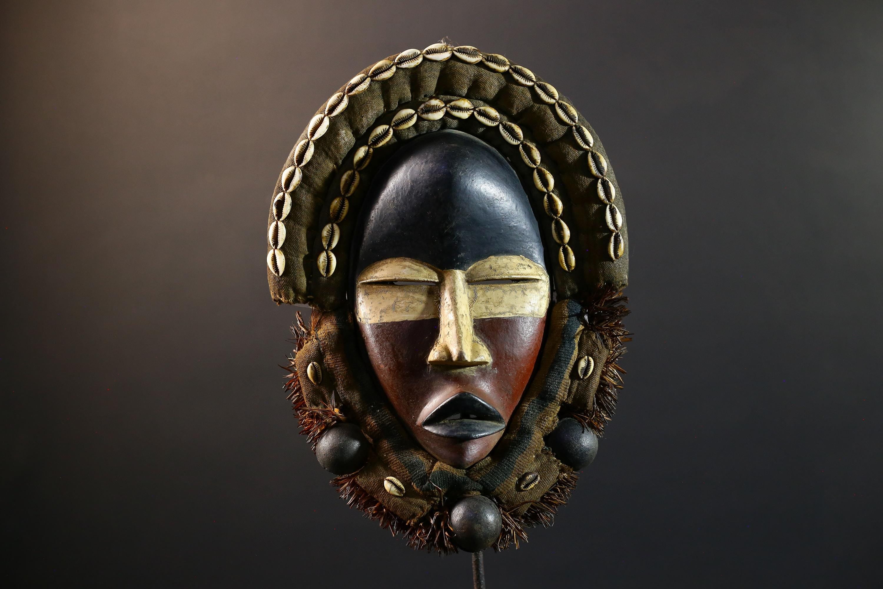 African Dan mask cowrie shell tribal wood wall decor spiritual carving fabric trim ritual mask handmade Côte d’Ivoire ethnic sculpture-G5360