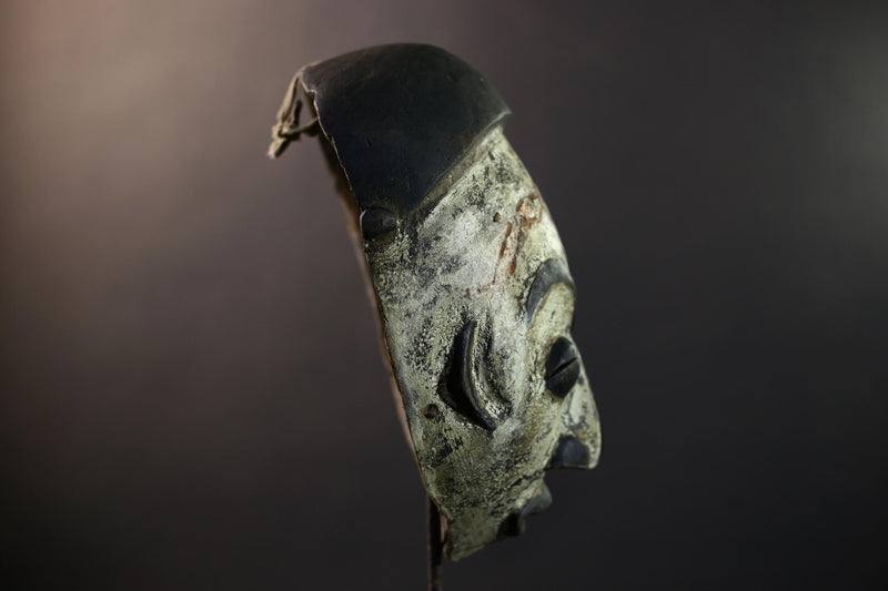 African Punu Okuyi Mask, Kaolin White & Black Helmet Wall Décor, Gabon Tribal African Art Sculpture, Vintage Hand-Carved Boho Accent-G5322