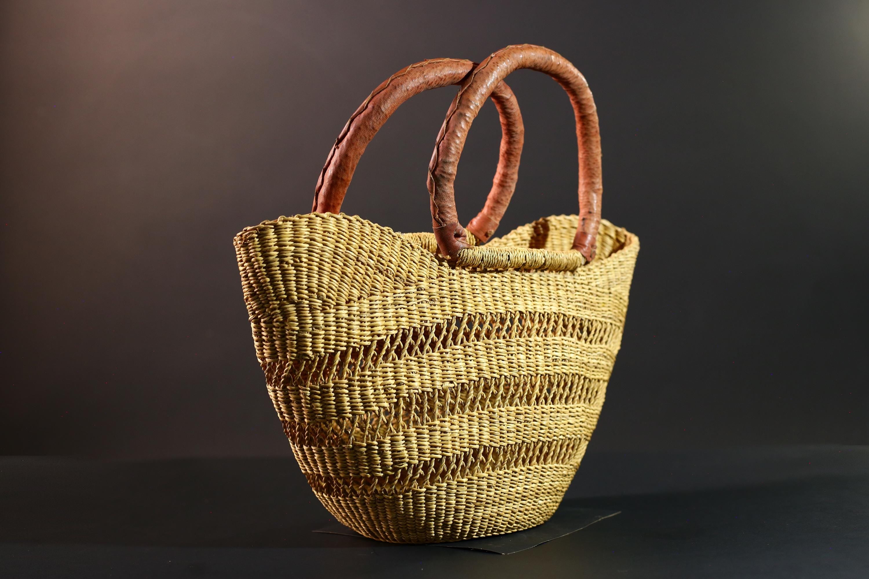 African Gurunsi basket handwoven bolga tote Ghana straw market bag leather handle natural style-G5412