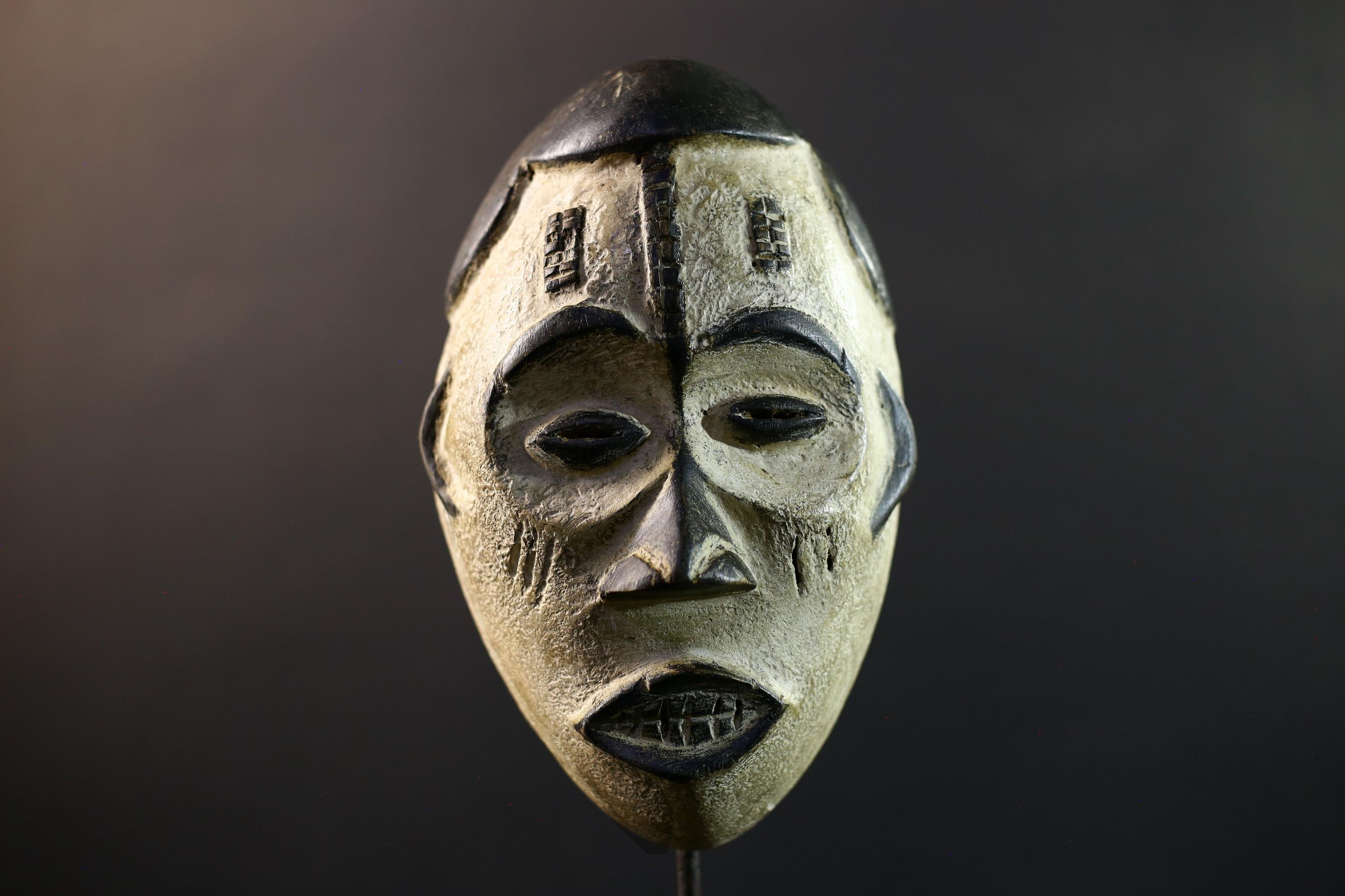 African Pende Pumbu Mask, Congo Ritual Power Face, Hand Carved Wood Wall Sculpture, Tribal Ancestor Decor-G5336