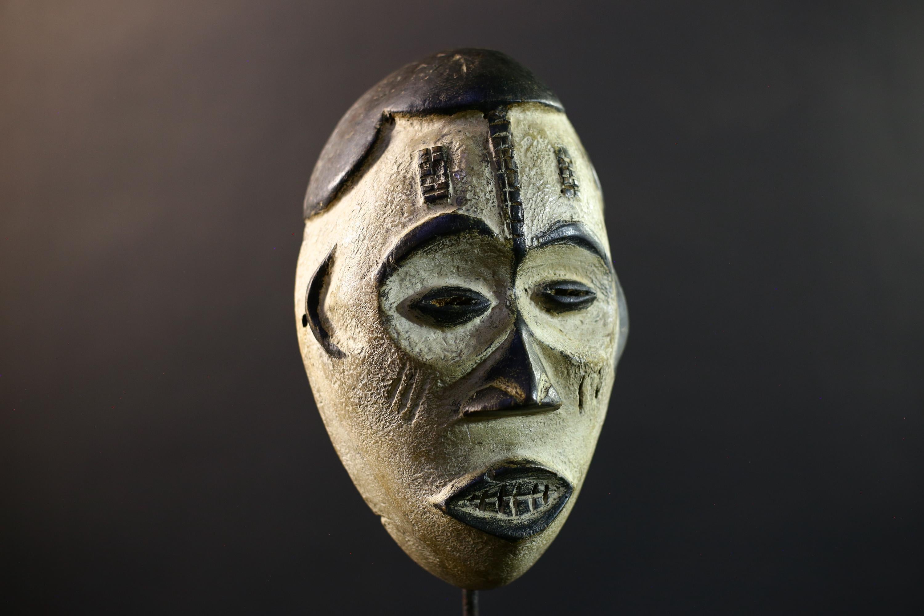 African Pende Pumbu Mask, Congo Ritual Power Face, Hand Carved Wood Wall Sculpture, Tribal Ancestor Decor-G5336