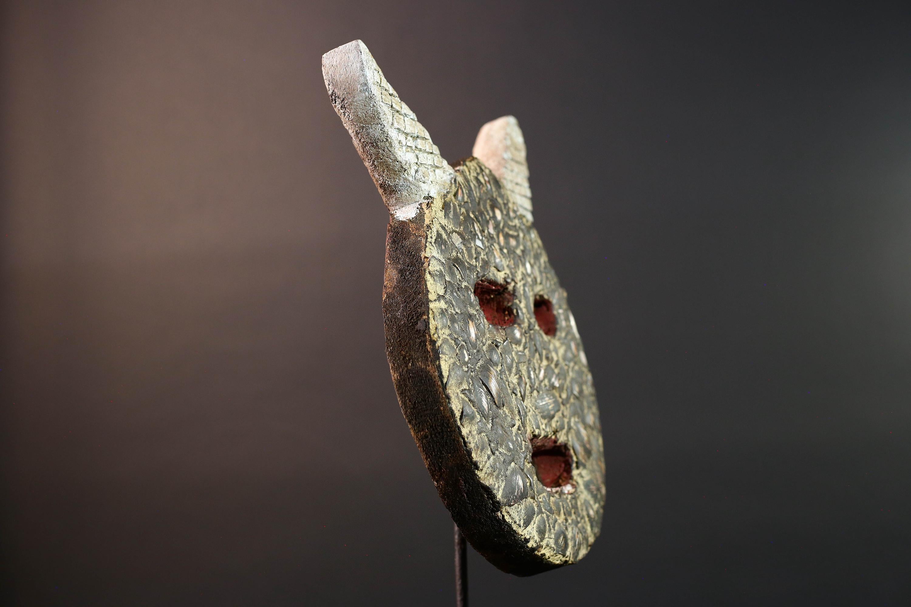 bwa plank mask african tribal wall art circular wood carving burkina faso spirit decor textured ritual face sculpture G5480