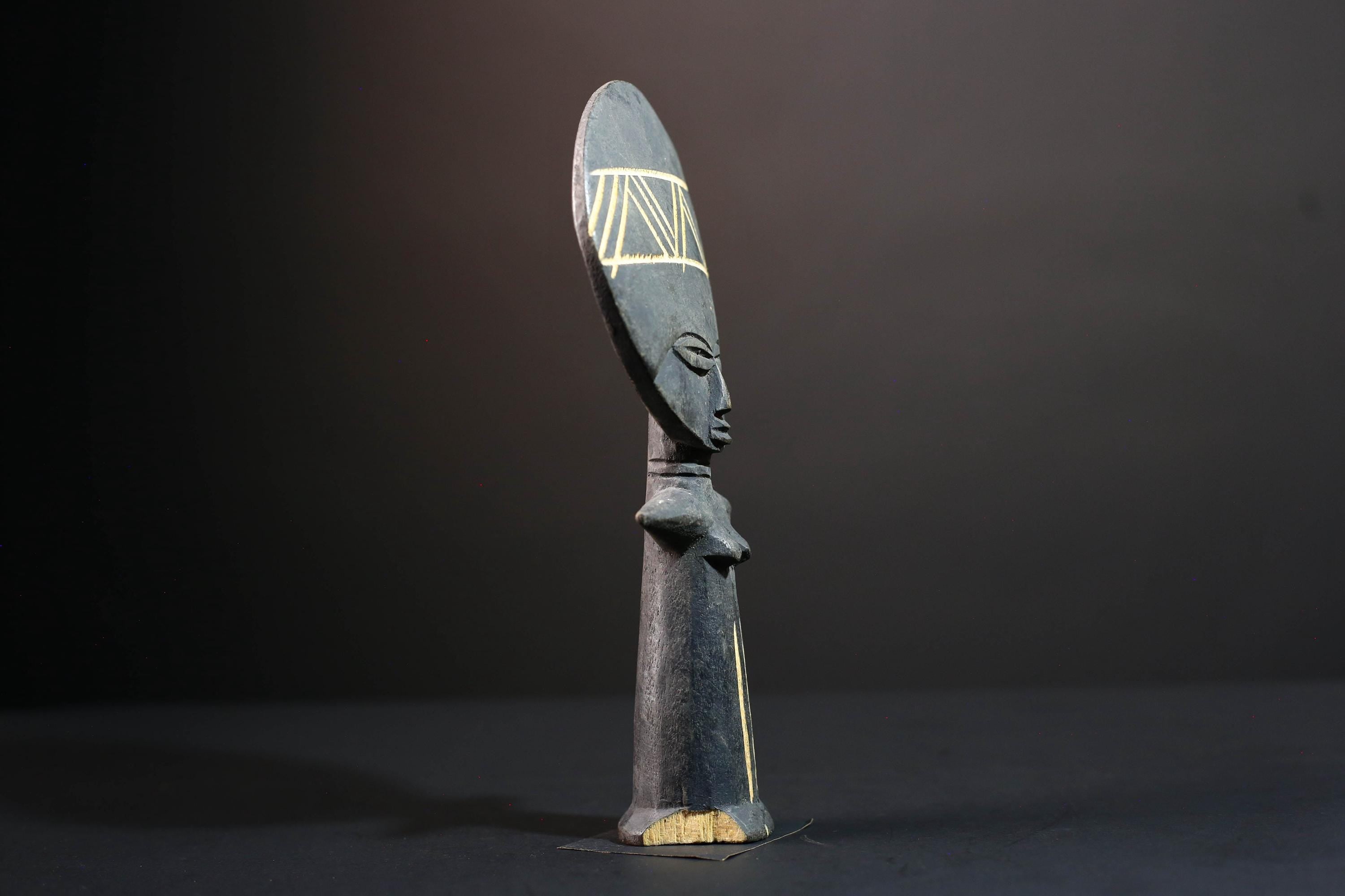 African fertility decor Akan akuaba figure with flat disc head geometric carvings and abstract female form for symbolic wall display G5499