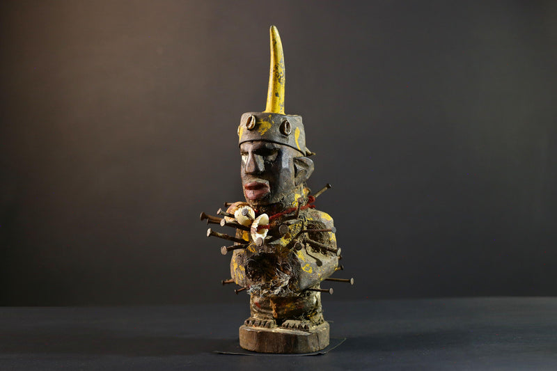 African Nkisi Nkondi power statue nailed fetish figure Congo tribal protector carved wood yellow shell charm justice ritual art decor-G5370