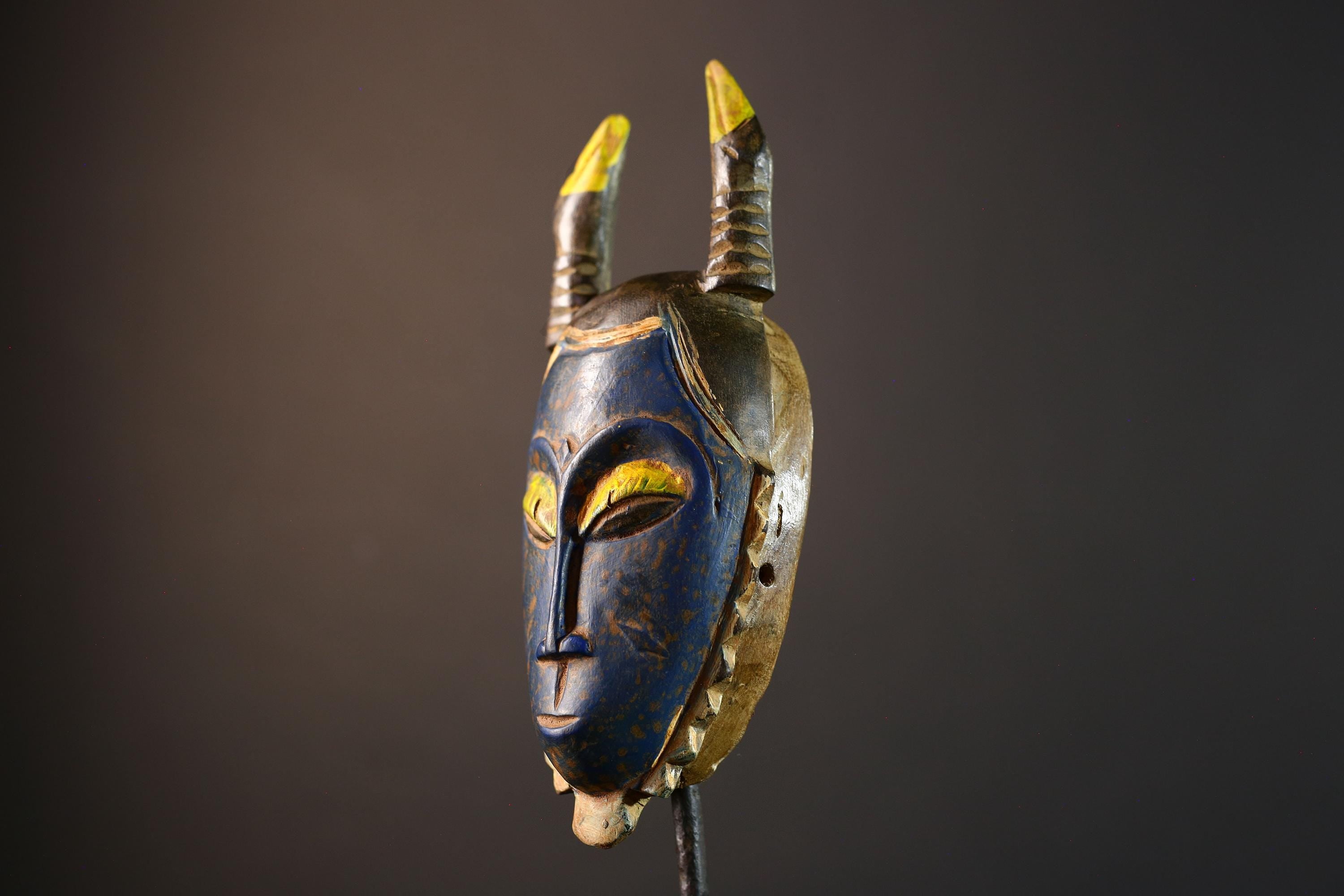 African wall mask, Baule horned face from Côte d’Ivoire, tribal blue sculpture, handmade wood carving, cultural home wall decor-G5393