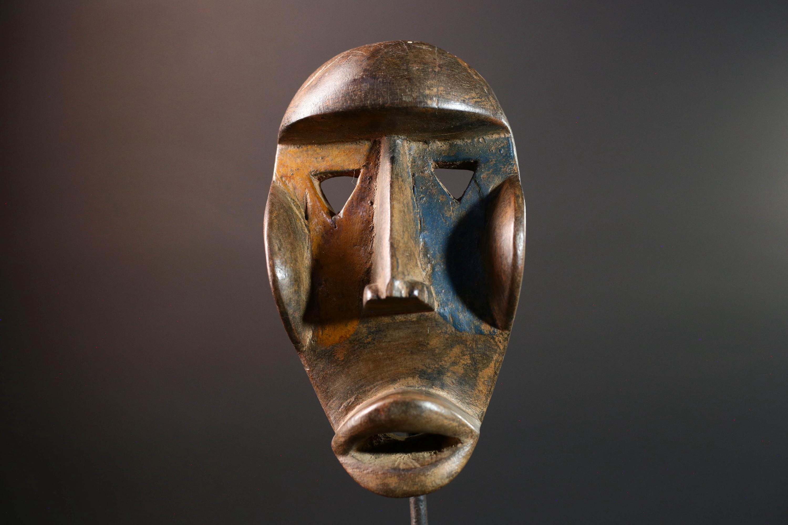 dan mask african carved wood tribal wall face sculpture liberia ivory coast spirit figure traditional mask decor handmade object-G5454
