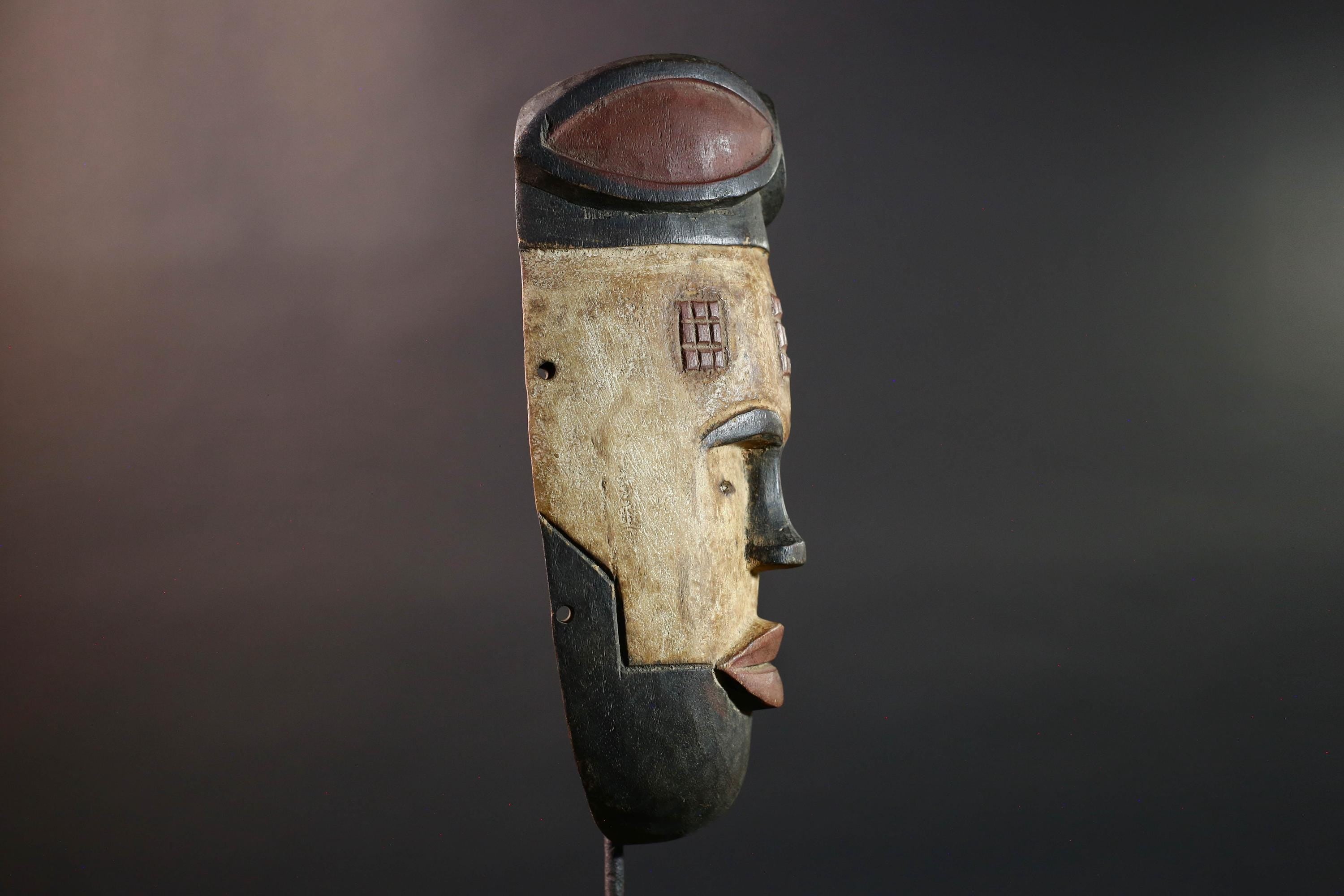 African Dan ceremonial mask tribal carved face art crest forehead marks wood decor spirit wall mask vintage african sculpture  G5461