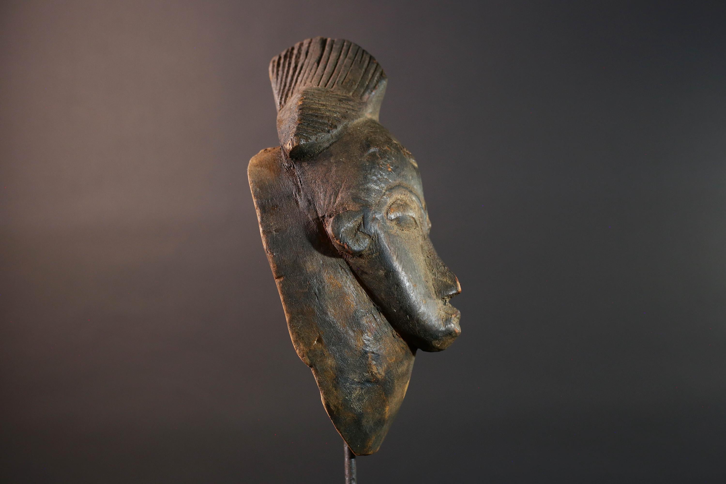 African tribal mask guro wall hanging carved wood sculpture vintage african art home decor piece G5471