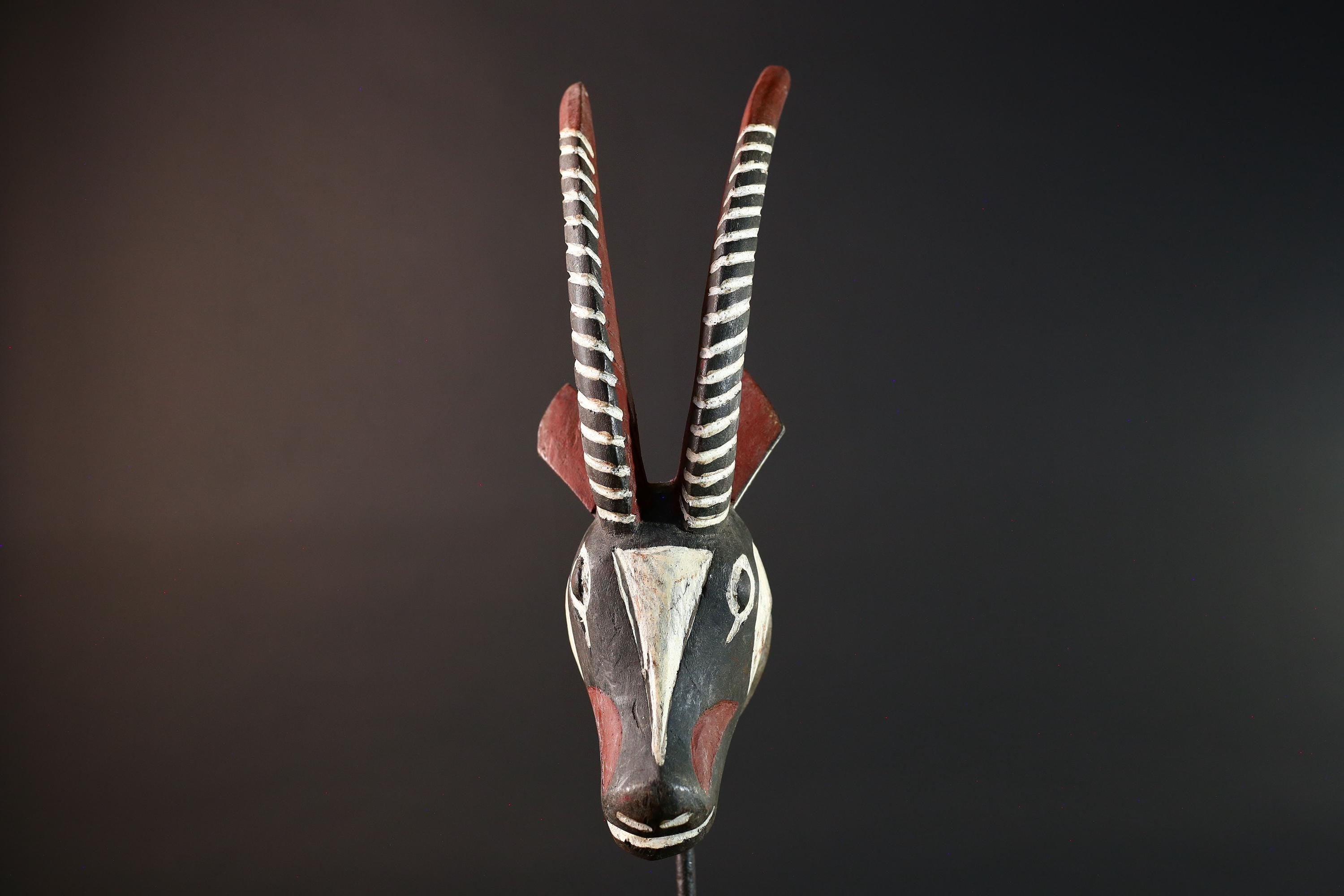 African antelope mask tribal animal head with striped horn and red black white painted wood Bobo Bamana style wall decor sculpture G5568