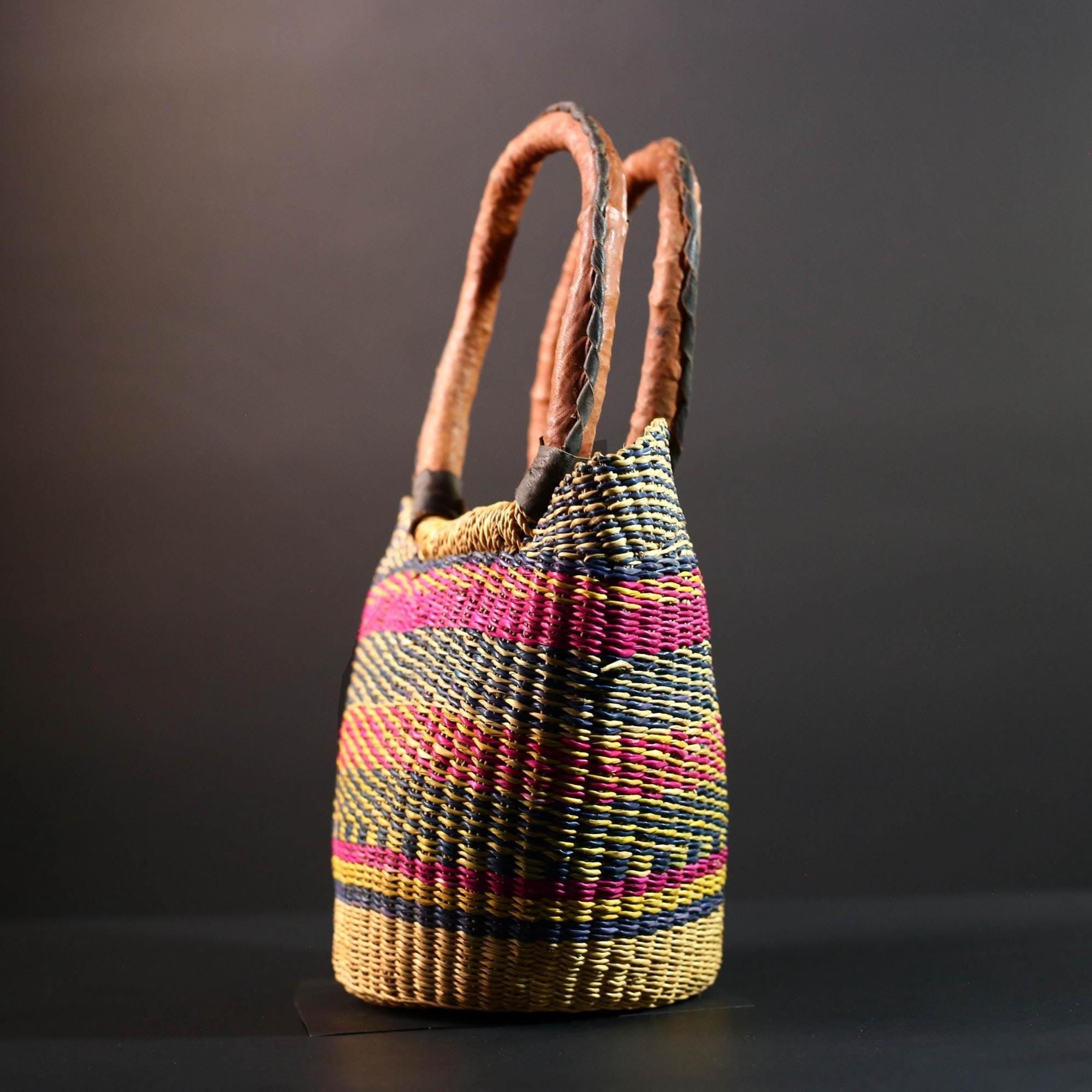 ghana bolga basket market tote handmade woven bag straw african shopping storage decor leather handle vibrant colorful G5477
