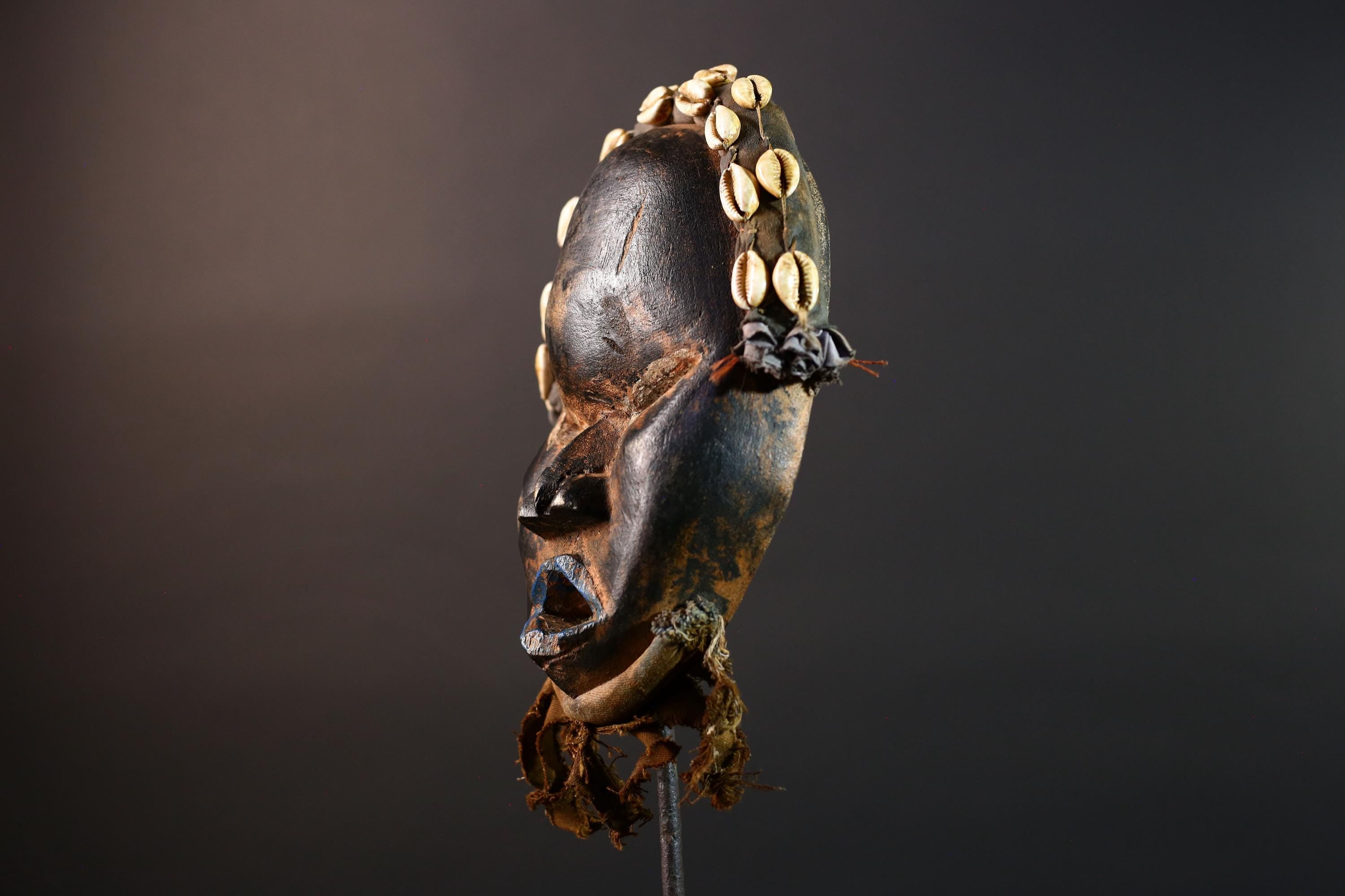 Dan African Tribal Mask With Cowrie Shells Hand Carved Wood Face With Fiber Beard Ethnic Wall Art Ceremonial Boho Home Decor G5582