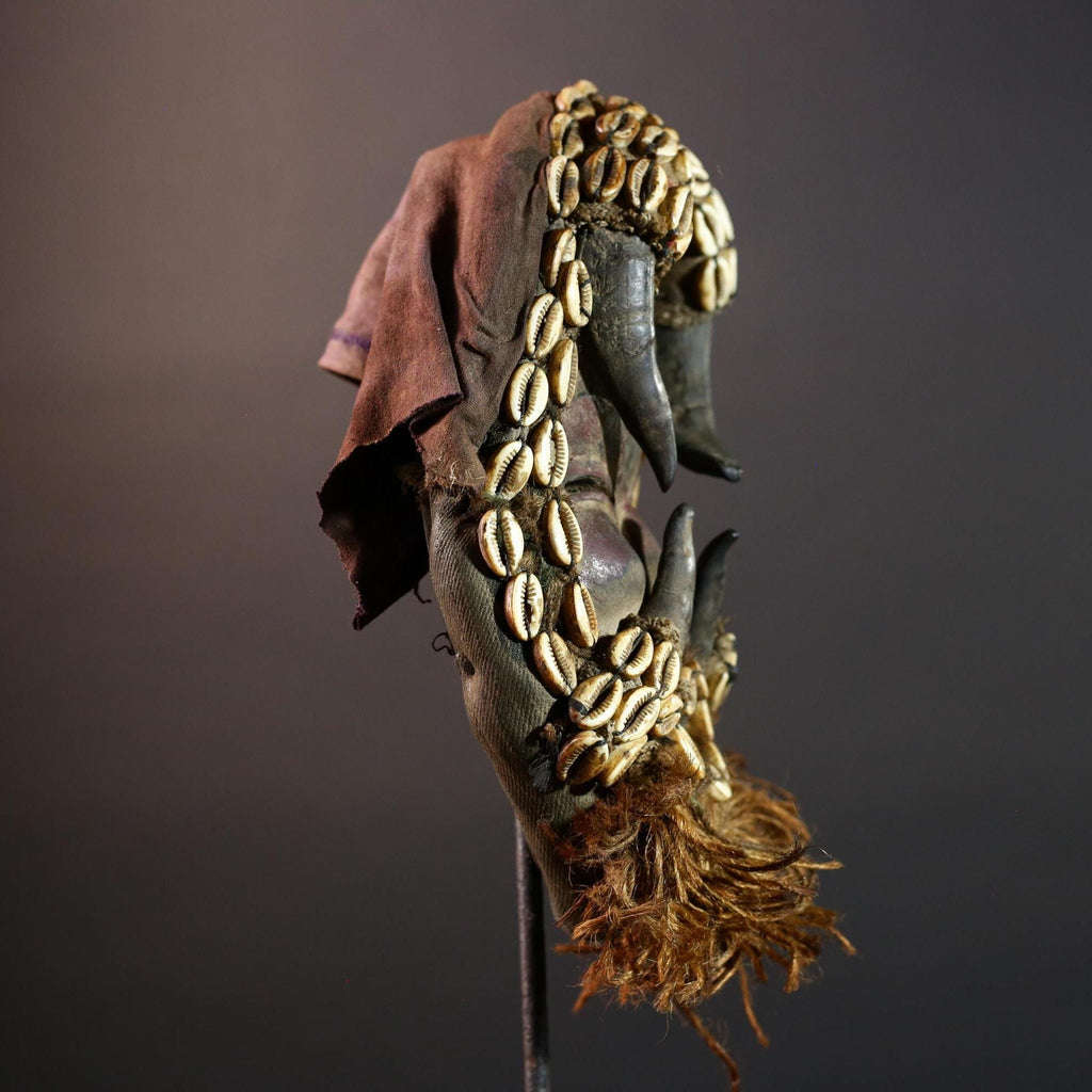 African Authentic Dan Cowrie Shell Mask Hand-Carved Wood Tribal Spirit Sculpture Wall Hanging Decor Folk Art Relic Côte d’Ivoire-G5647
