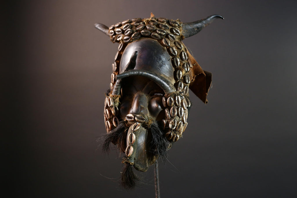 Africa Dan Cowrie Shell Mask Tribal Headdress Wood Carving Spirit Ritual Art Decor Cote d’Ivoire Authentic Folk Sculpture Wall Display-G5648