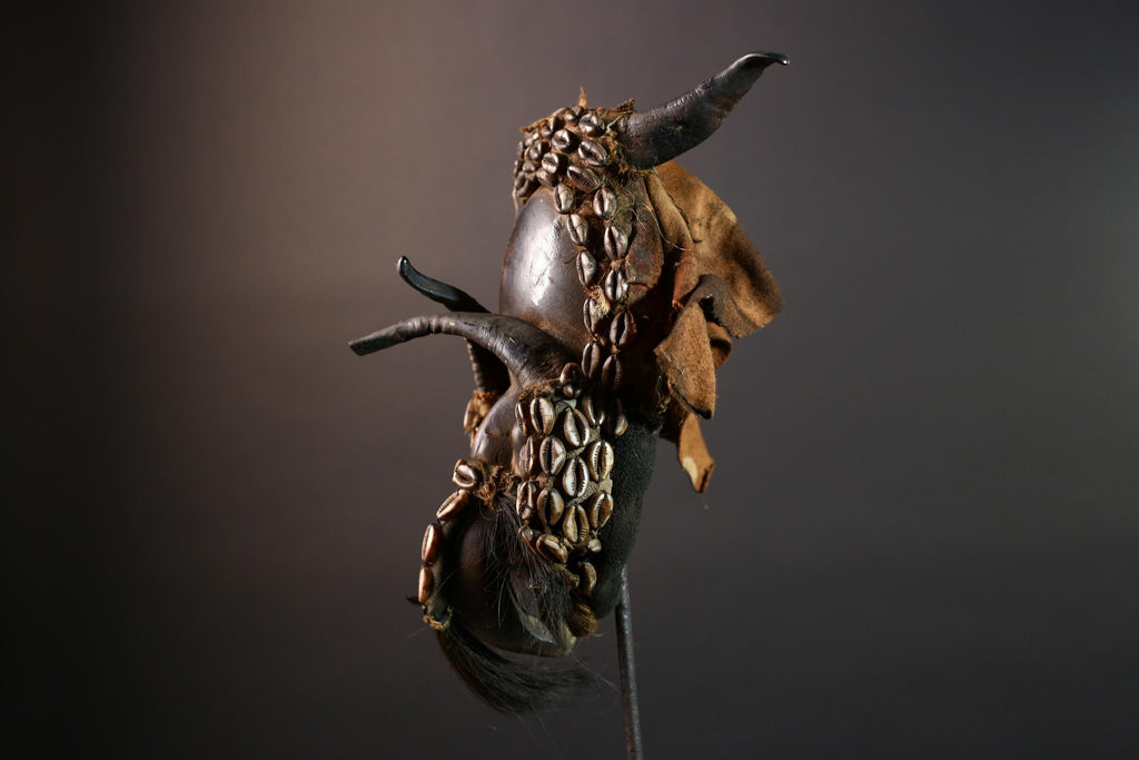 Africa Dan Cowrie Shell Mask Tribal Headdress Wood Carving Spirit Ritual Art Decor Cote d’Ivoire Authentic Folk Sculpture Wall Display-G5648