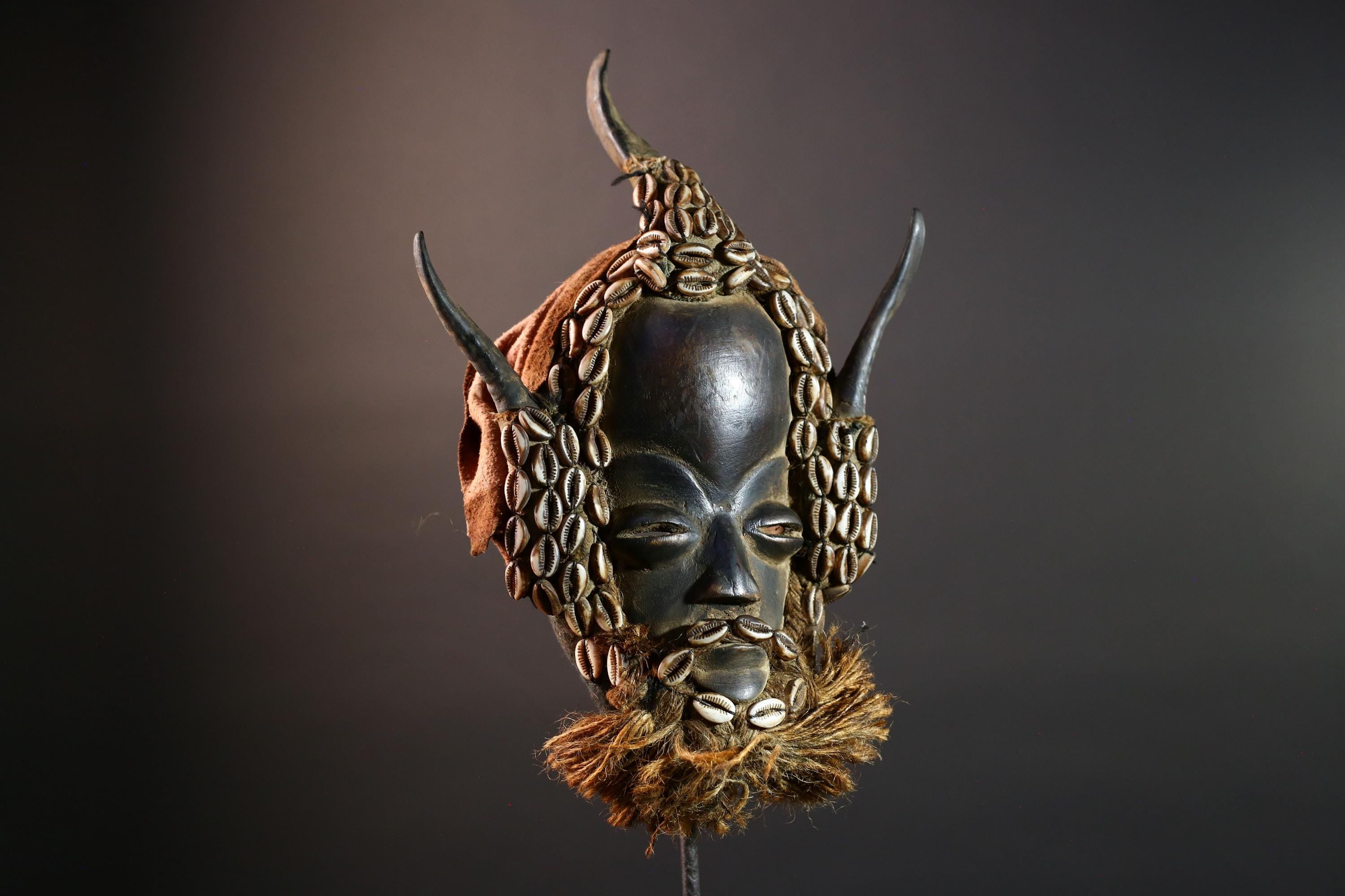 African Dan Tribal Mask Hand Carved Wood Cowrie Shell Raffia Beard Horns Authentic Cote dIvoire Ritual Art Decor Cultural Heritage-G5650