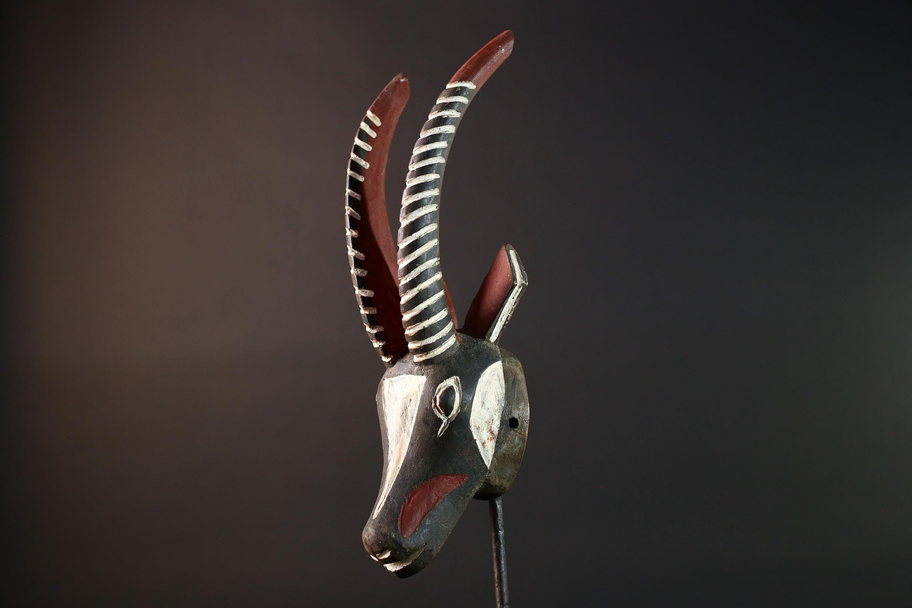 African antelope mask tribal animal head with striped horn and red black white painted wood Bobo Bamana style wall decor sculpture G5568
