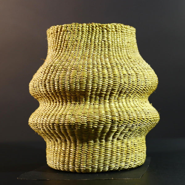 Woven Raffia Storage Basket Boho Home Décor Natural Palm Fiber Handcrafted Tribal Art Organizer Gift for Living Room Shelf Display G5709