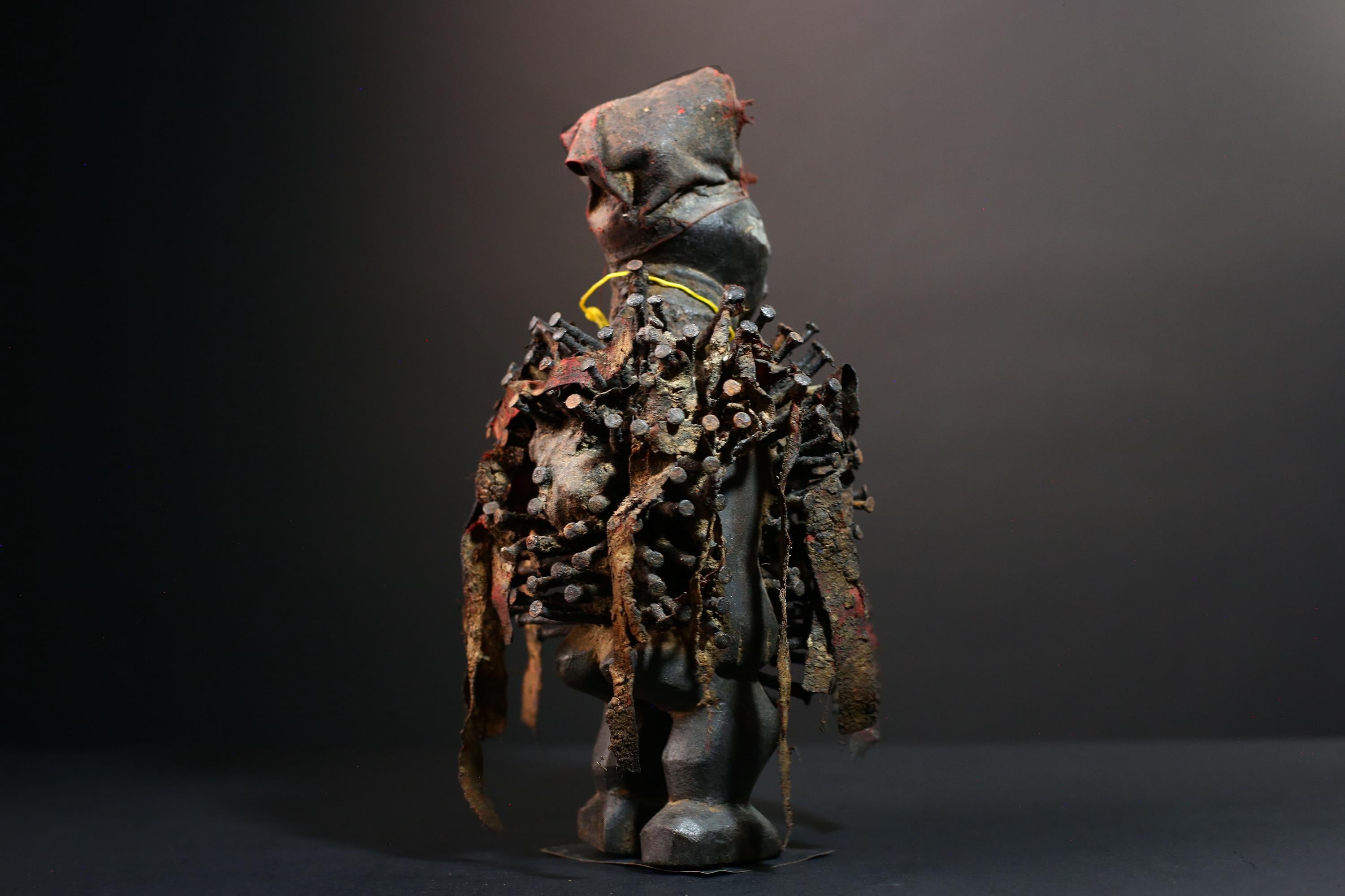 African nail fetish statue Congo power nkisi nkondi carved tribal charm spirit shrine figure protective sculpture wood magic decor G5601