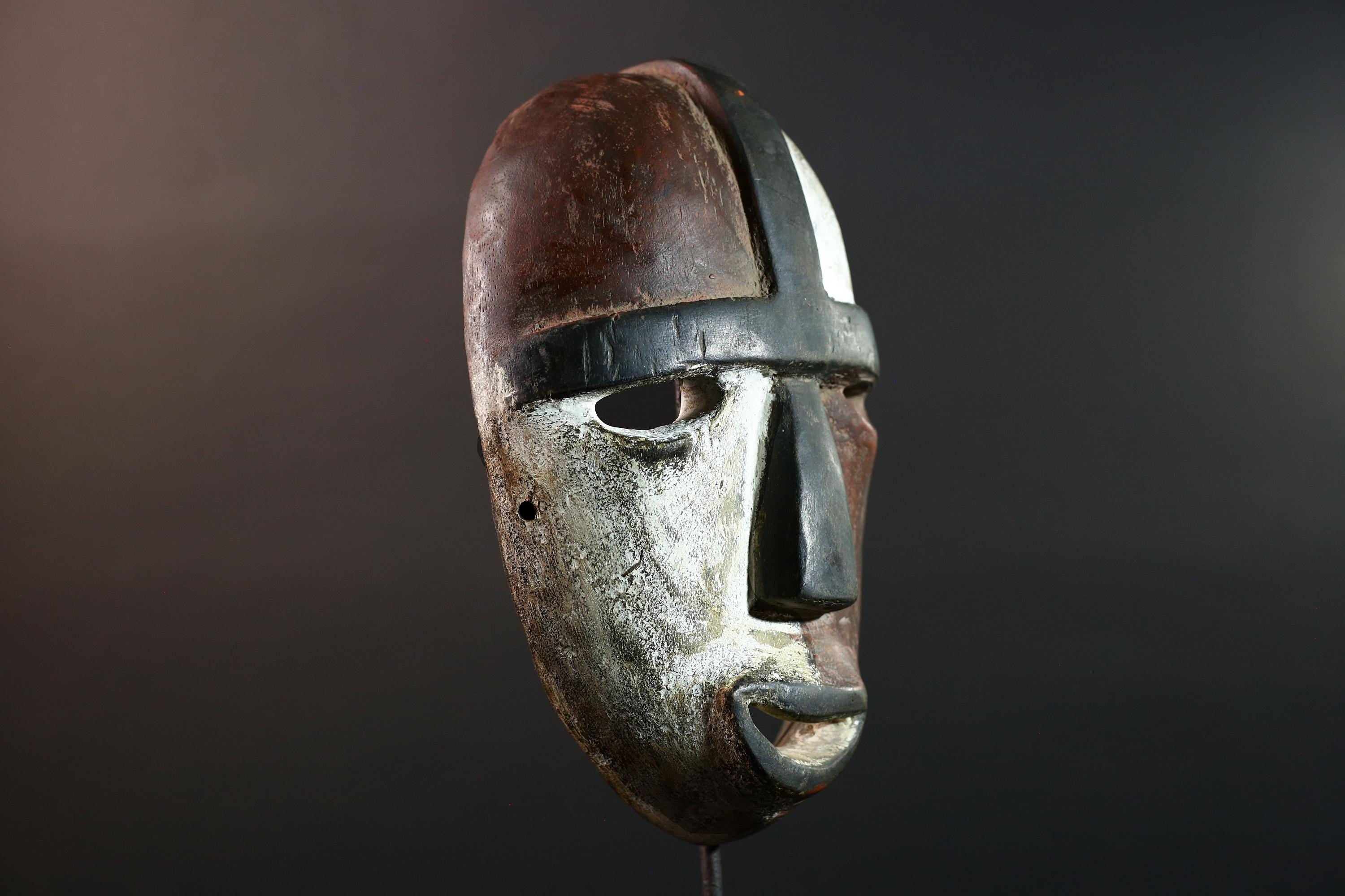 African Dan Mask Wall Art Tribal Carved Spirit Sculpture Liberia Face Decor Authentic African Wood Mask Ethnic Handcrafted Ritual Art-G5602