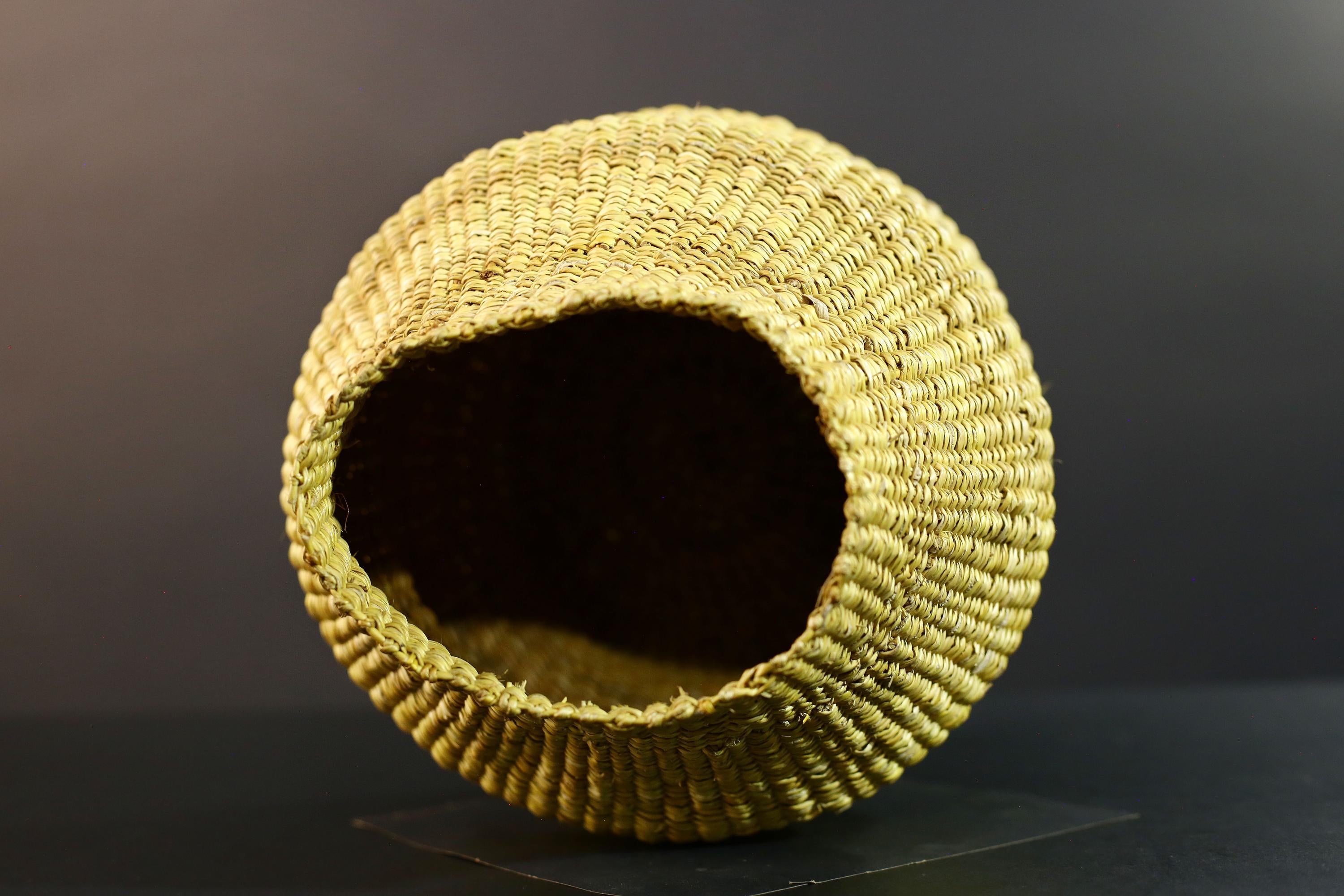 Hand-woven grass basket storage boho home decor organizer eco friendly sisal fiber round basket decorative accent G5717