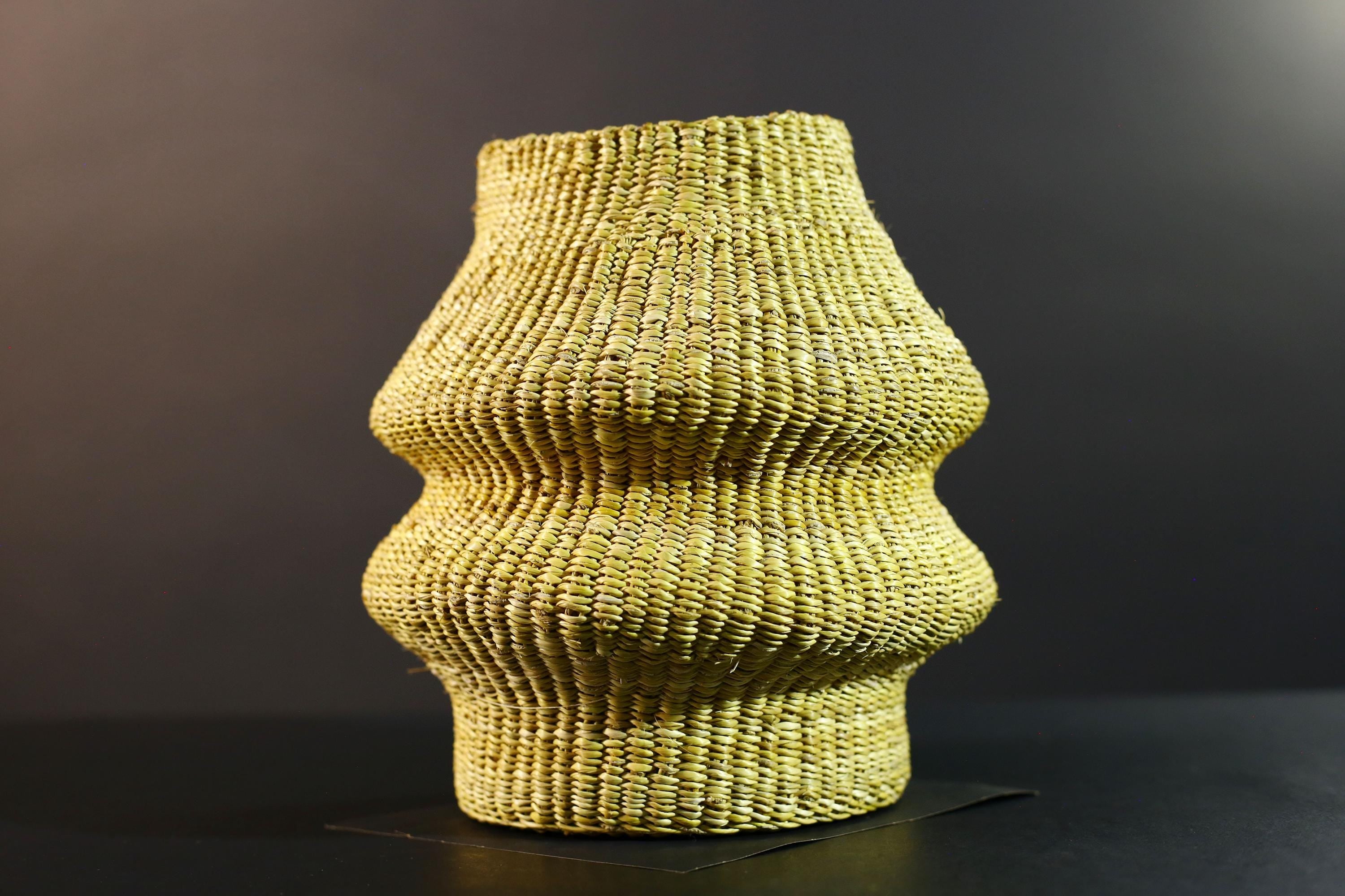 Hand-woven grass basket storage boho home decor organizer eco friendly sisal fiber round basket decorative accent G5717