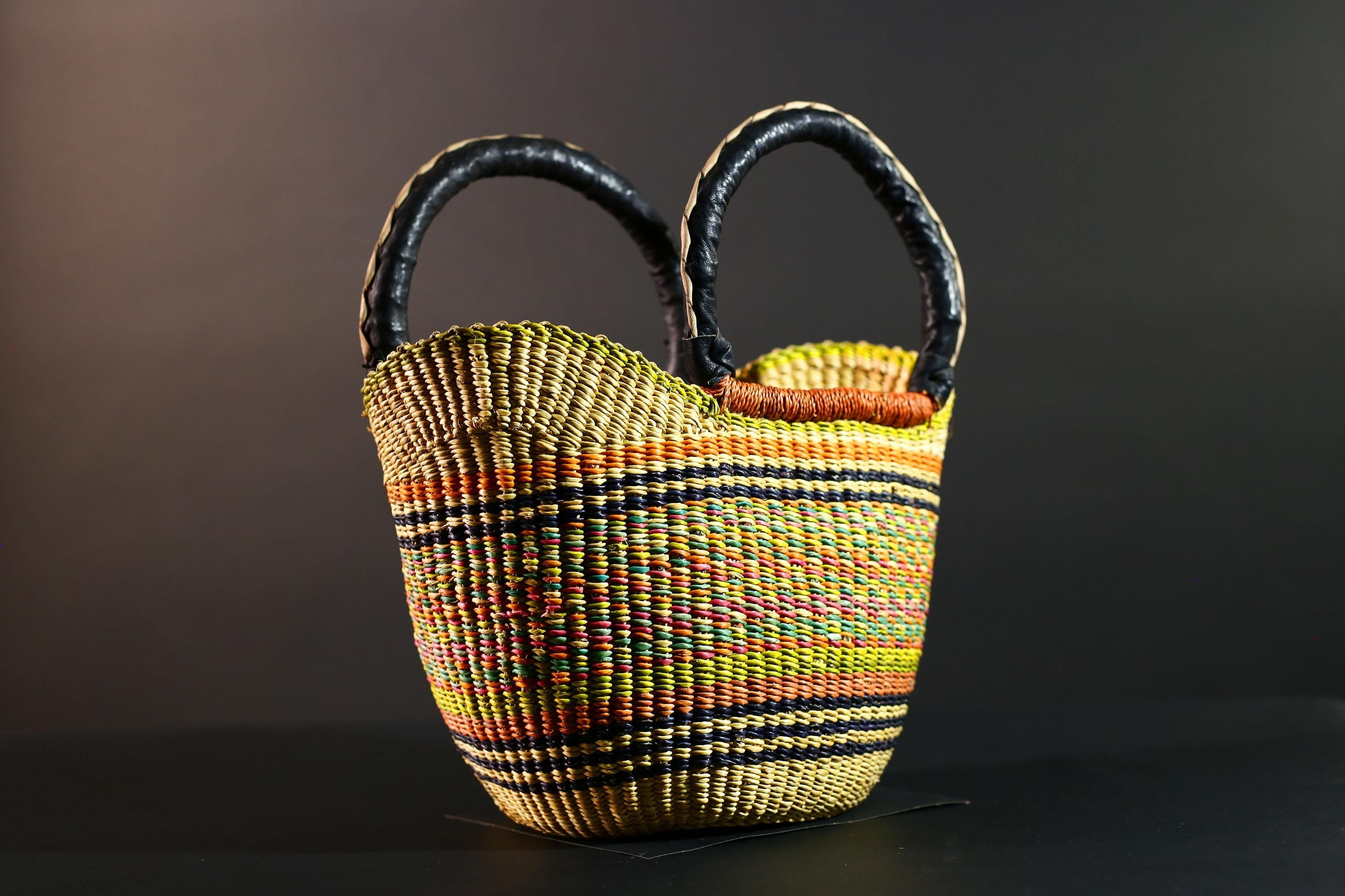 Bolga Basket African Market Tote Handwoven Straw Organizer Tribal Ghana Basket Decor Natural Leather Handle Colorful Storage Art G5609