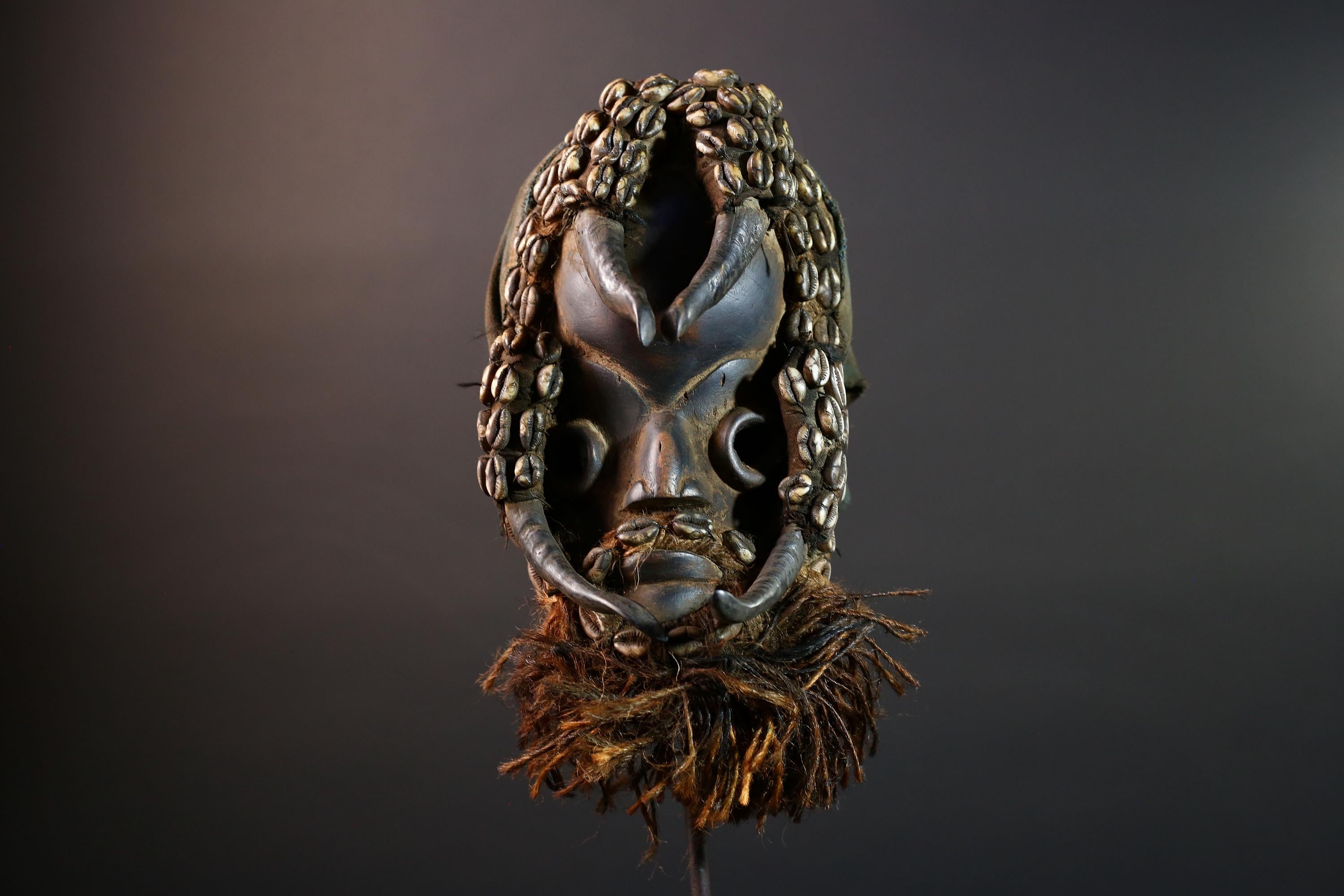 African Dan Cowrie Shell Mask Hand-Carved Wood Sculpture Tribal Spirit Wall Hanging Decor Ancestral Relic Folk Art Ivory Coast-G5646