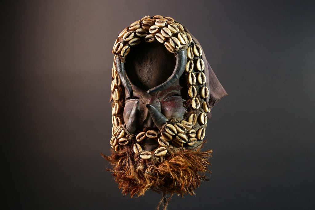 African Authentic Dan Cowrie Shell Mask Hand-Carved Wood Tribal Spirit Sculpture Wall Hanging Decor Folk Art Relic Côte d’Ivoire-G5647