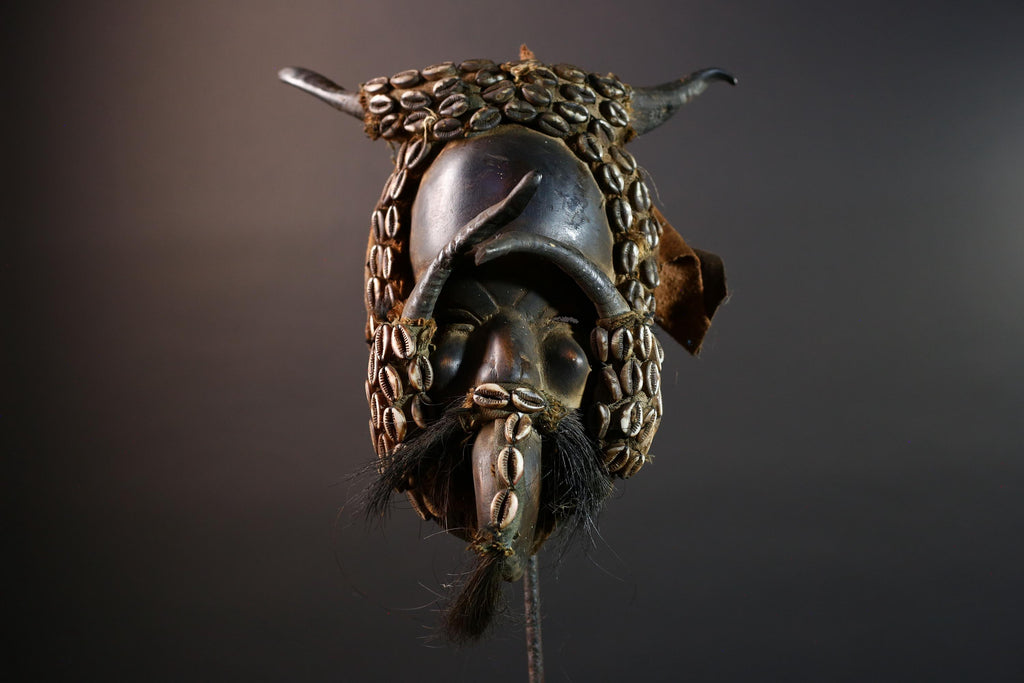 Africa Dan Cowrie Shell Mask Tribal Headdress Wood Carving Spirit Ritual Art Decor Cote d’Ivoire Authentic Folk Sculpture Wall Display-G5648