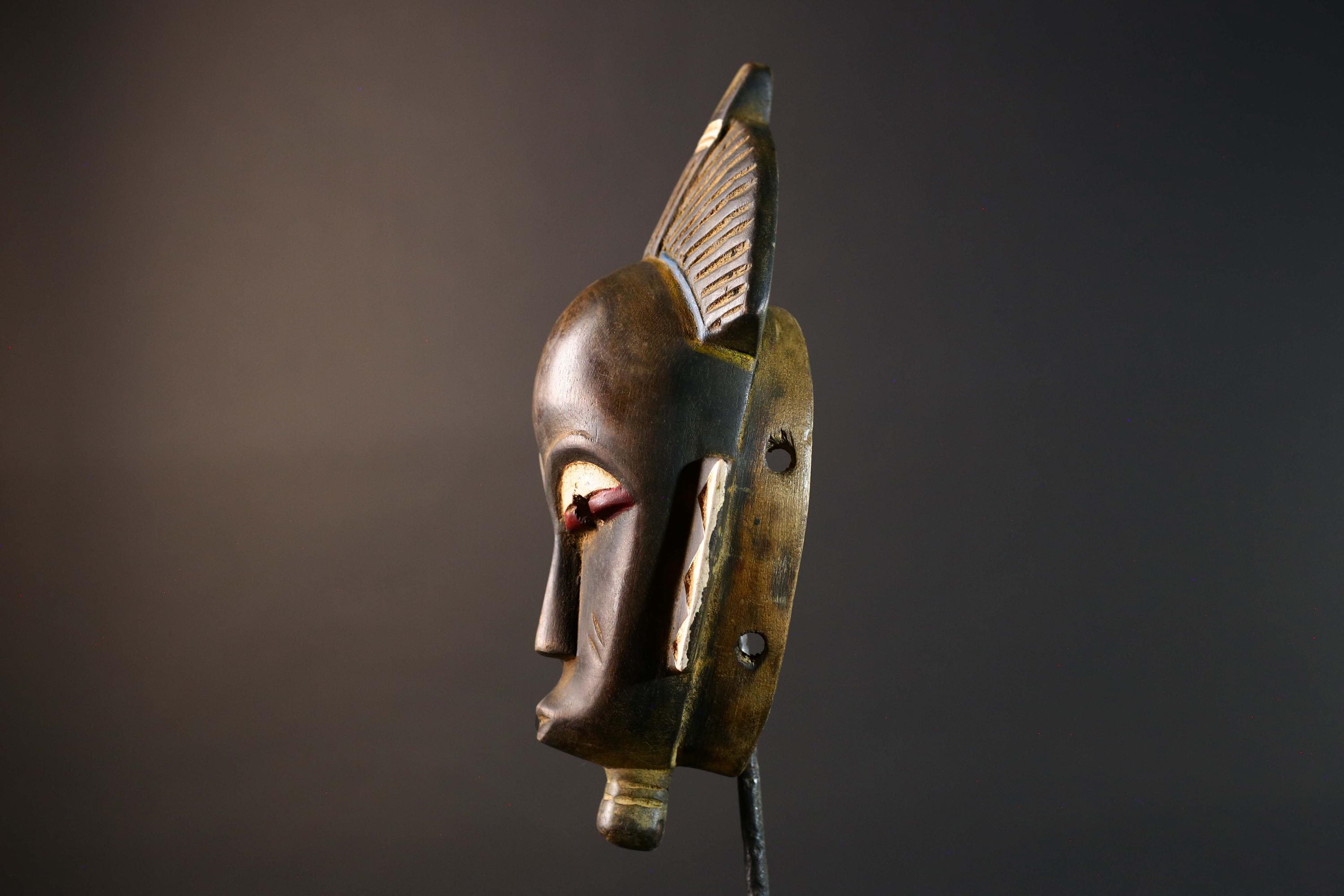 Guro Mask Handcarved Tribal Wall Art Decor Vintage Ethnic Wood Sculpture Home Accent Collectible Museum Authentic African Heritage-G5751