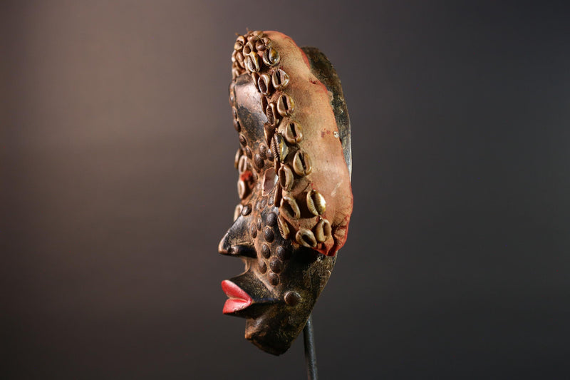 Africa Dan Mask Carved Wood Tribal Face Headdress with Cowrie Shells Liberian Ceremonial Art Ethnic Home Decor Primitive Folk Art Rare-G5667