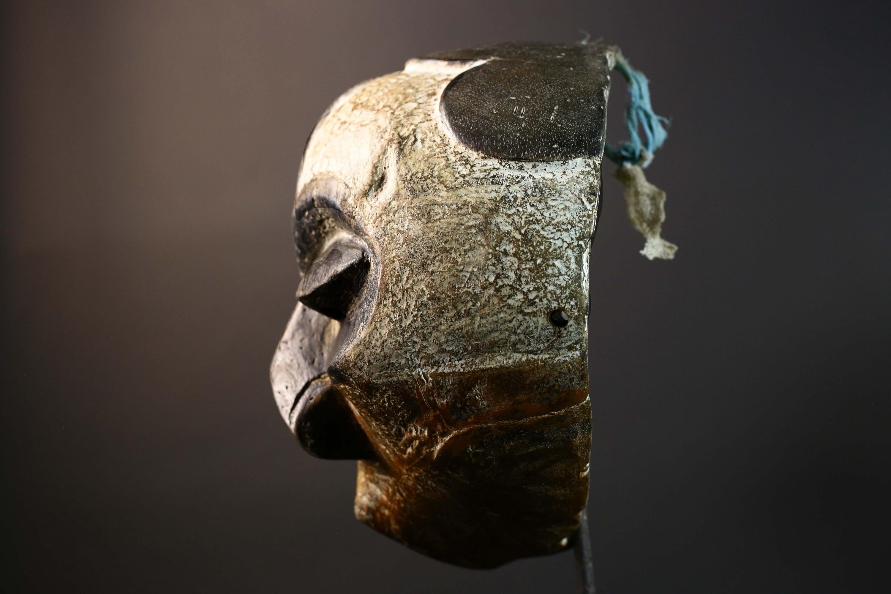 African Kuba Tribal Mask Hand Carved Wood West Africa Art Home Wall Decor-G5775