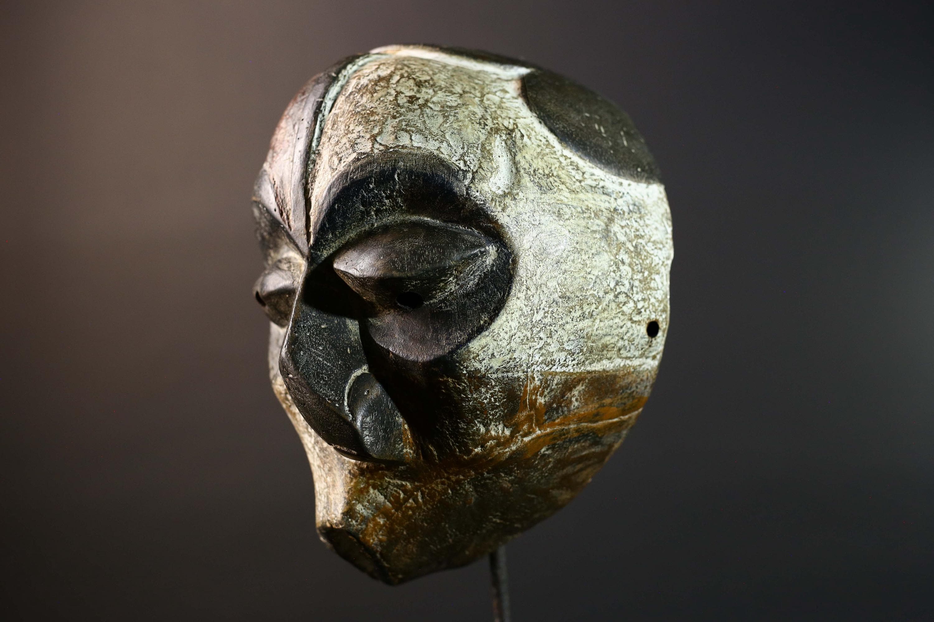African Kuba Tribal Mask Hand Carved Wood West Africa Art Home Wall Decor-G5775
