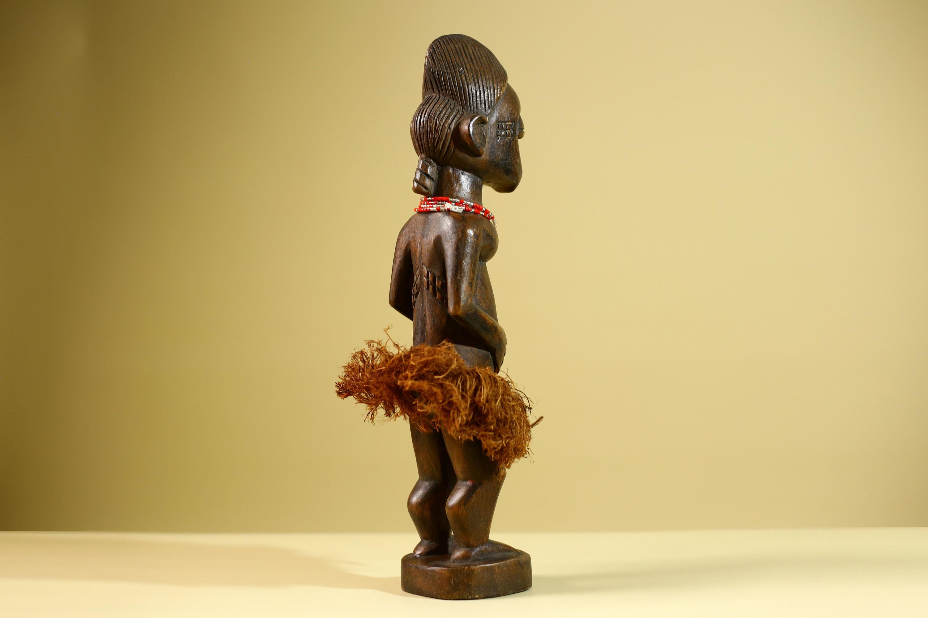 African Tribal Woman Statue with Raffia Skirt and Beaded Necklace Hand Carved Wood Figure Folk Art Home Decor Sculpture-G5805