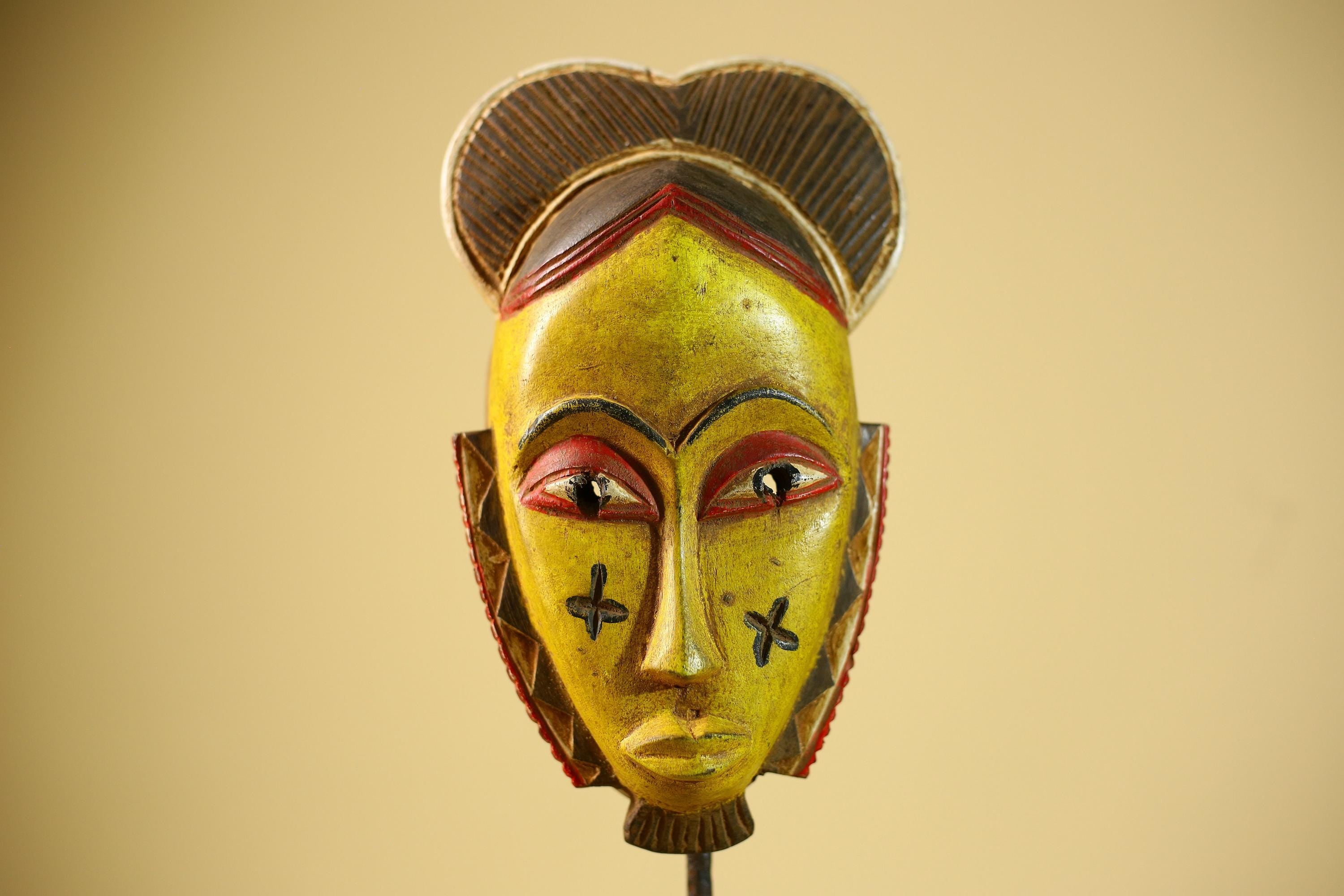 African Guro Mask Yellow Face Wood Côte d’Ivoire Tribal Art Wall Display Decor-G5833
