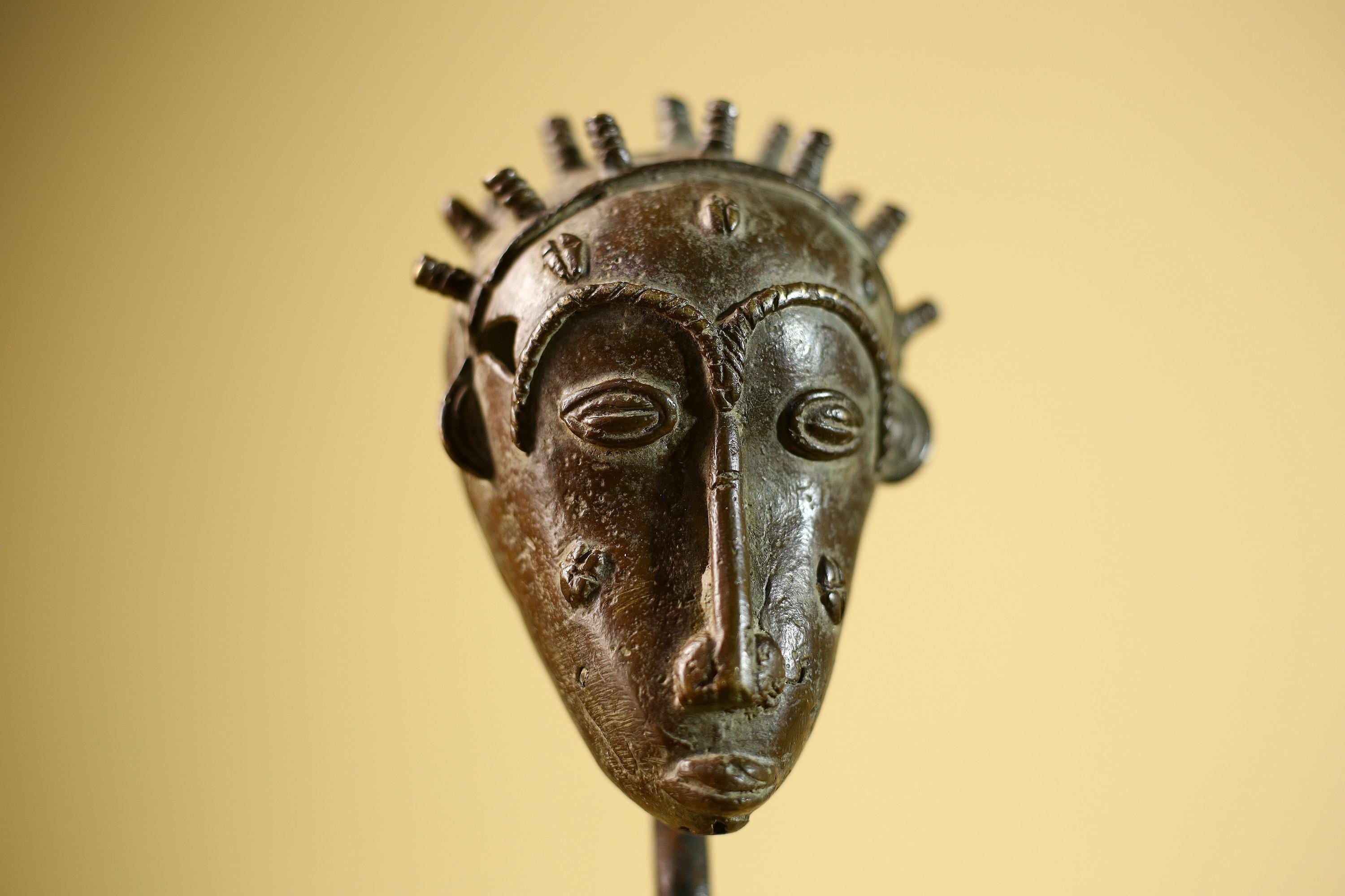 Vintage Benin Kingdom Bronze Mask Head Lost Wax Casting: African Folk Art-G5838