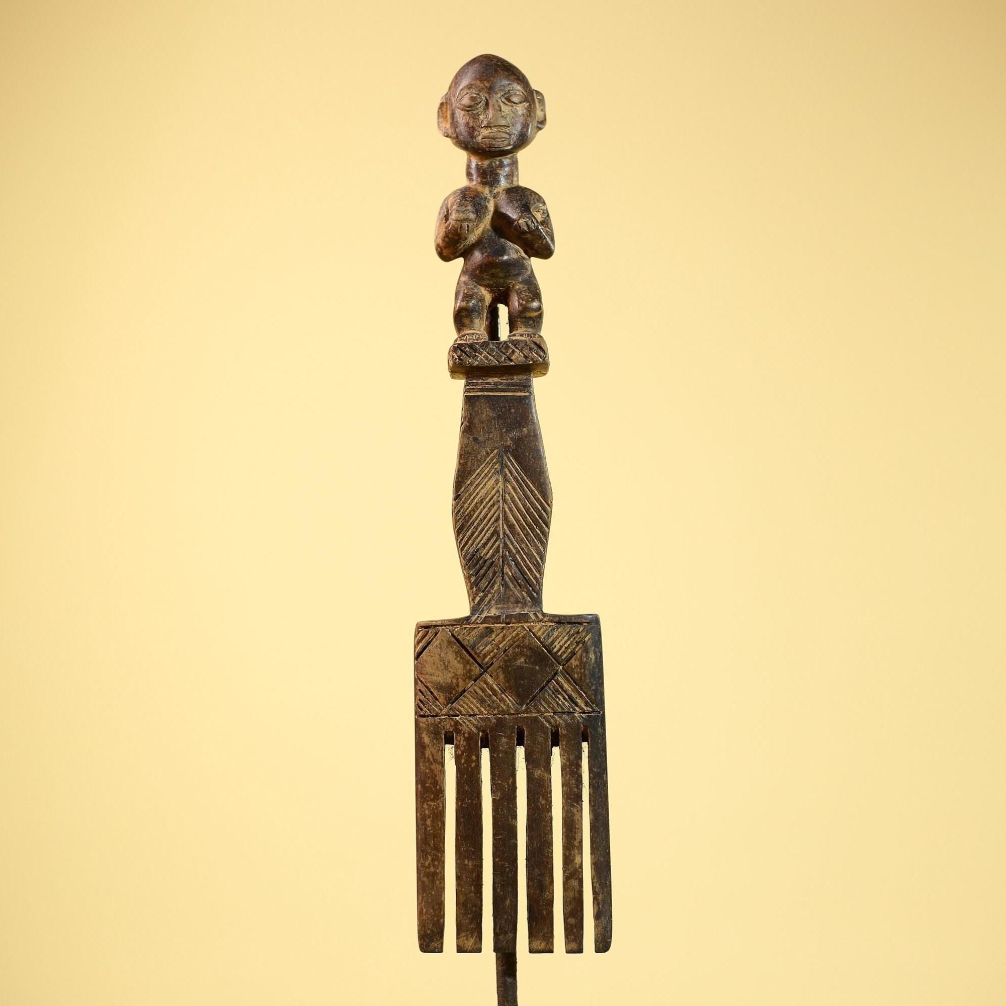 African Tribal Comb Carved Wood Male Figure Côte d’Ivoire Wall Decor-G5849