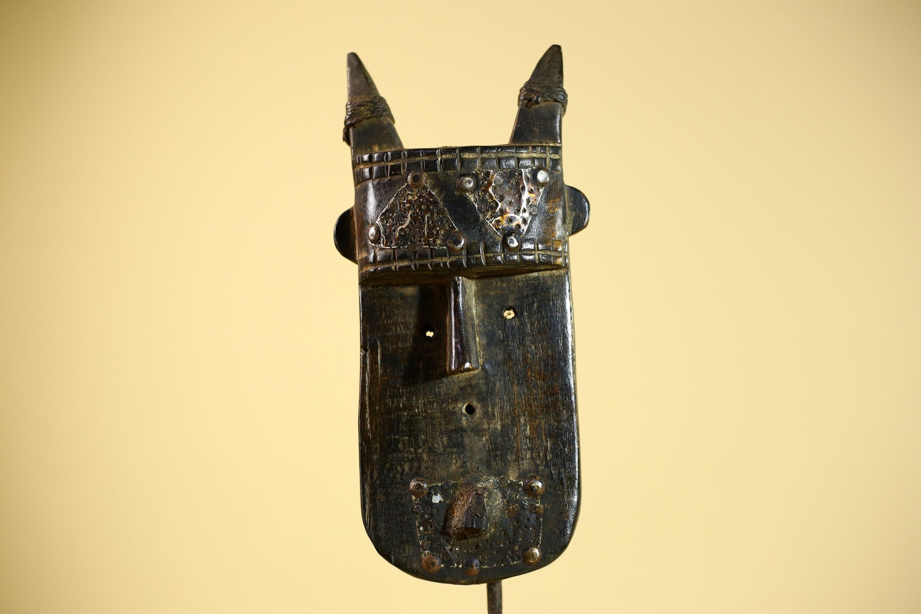 African Tribal Mask Toma Wood Metal Detail Guinea Ritual Wall Art Decor-G5856