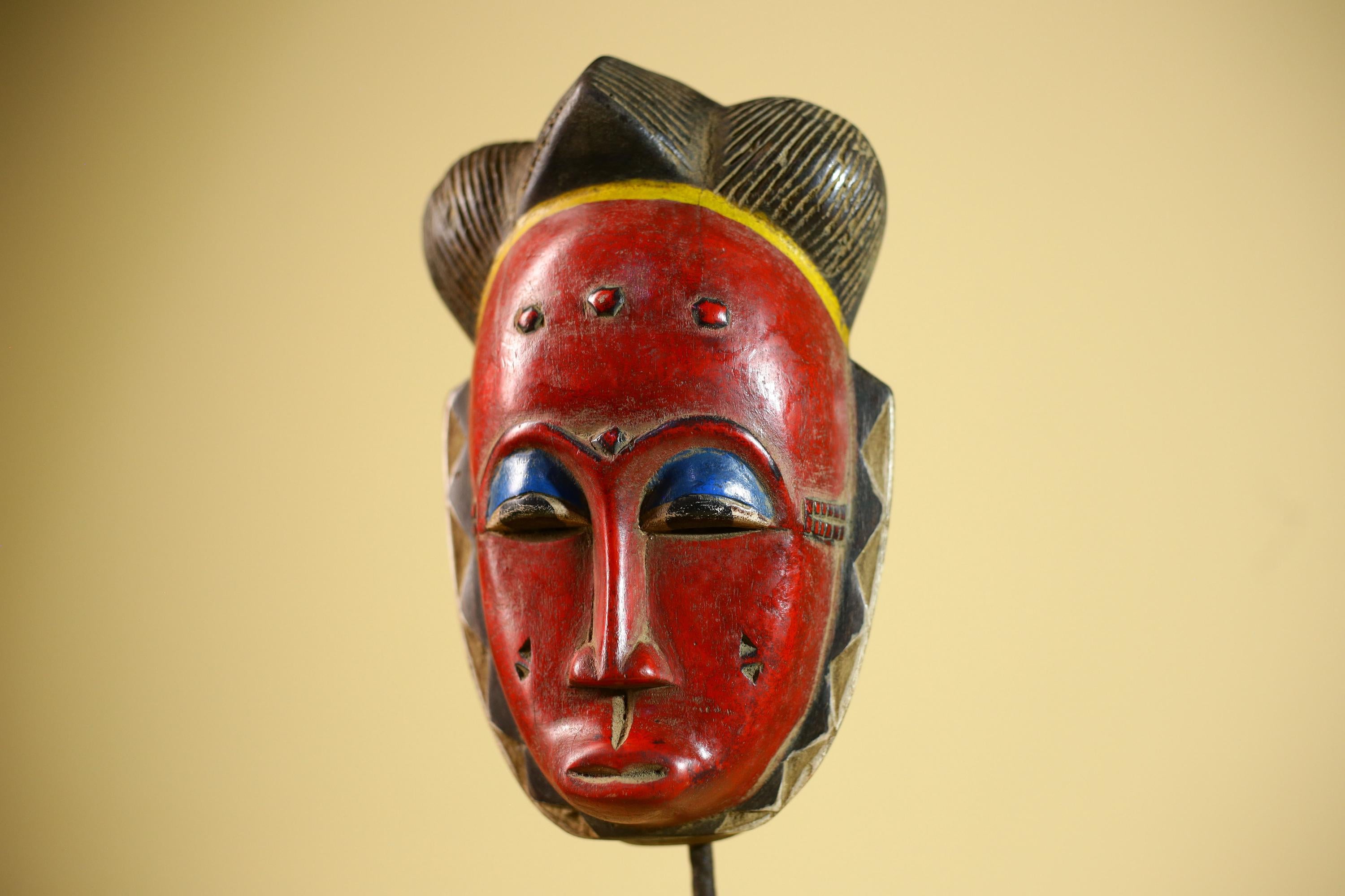 African Guro Mask Red Face Wood Côte d’Ivoire Tribal Art Wall Decor-G5832